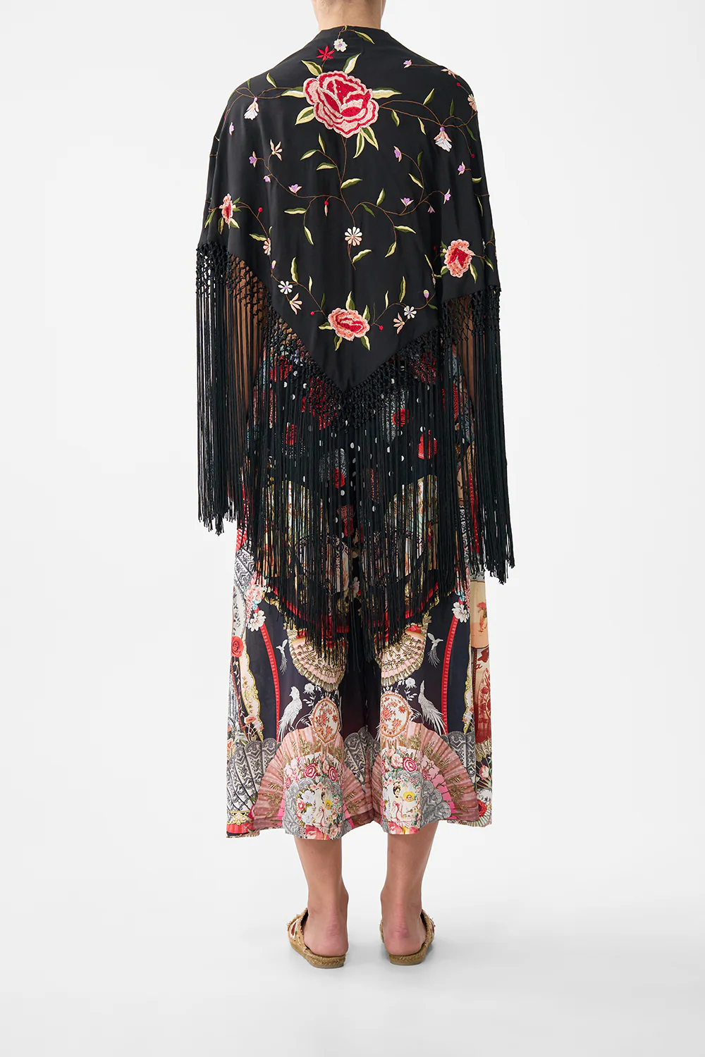 MACRAME SHAWL DAUGHTERS OF DUENDE