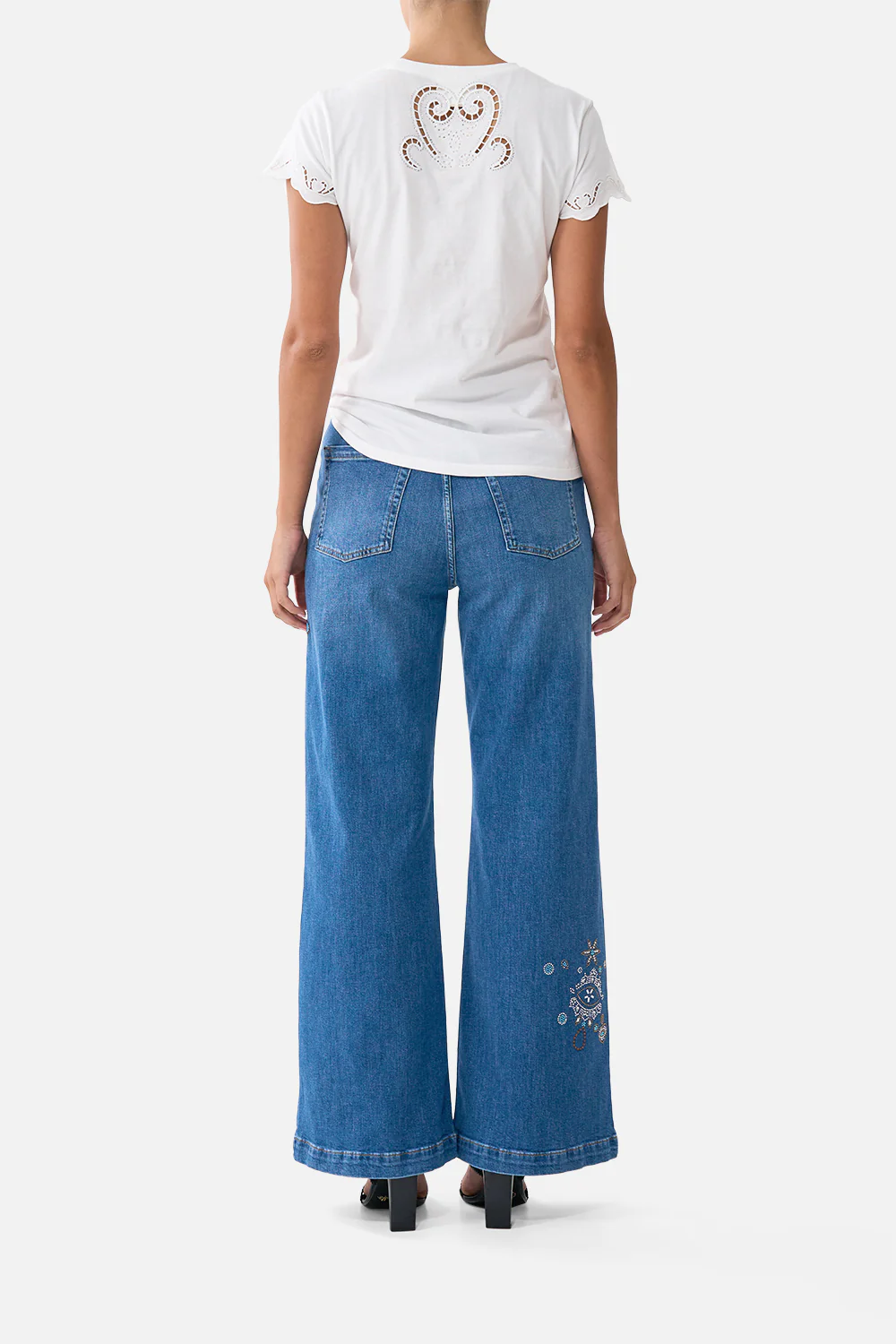 SLIM FIT ROUND NECK T-SHIRT - WHITE ALL ABOUT THAT LACE