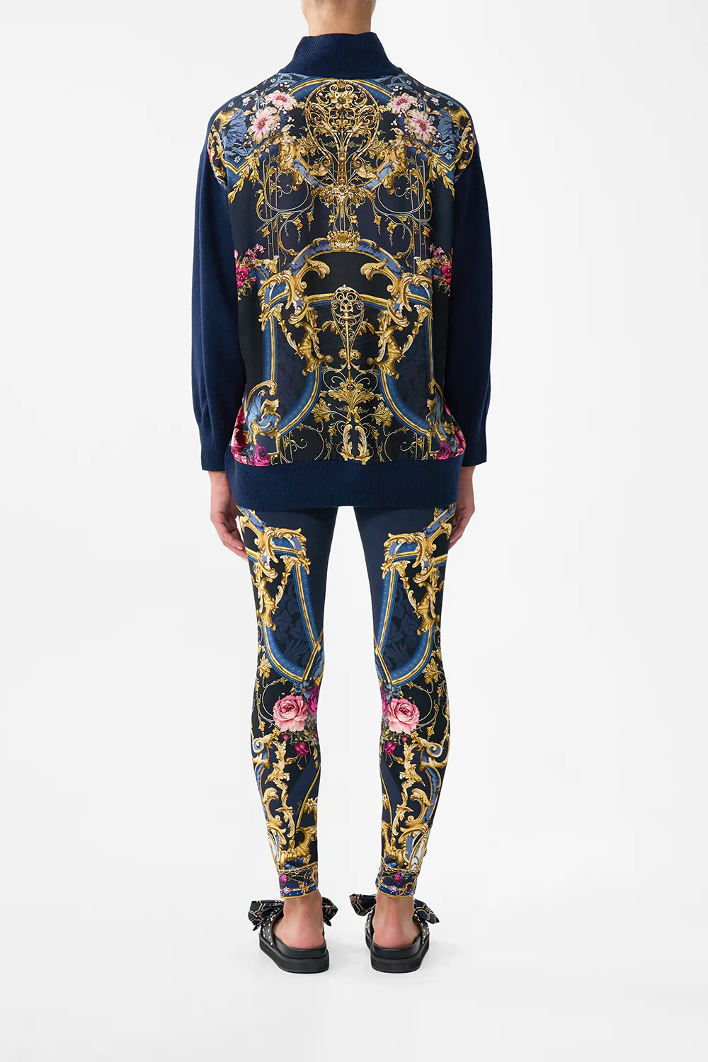 SILK BACK TURTLE NECK KNIT ORNATE ON A PLATE