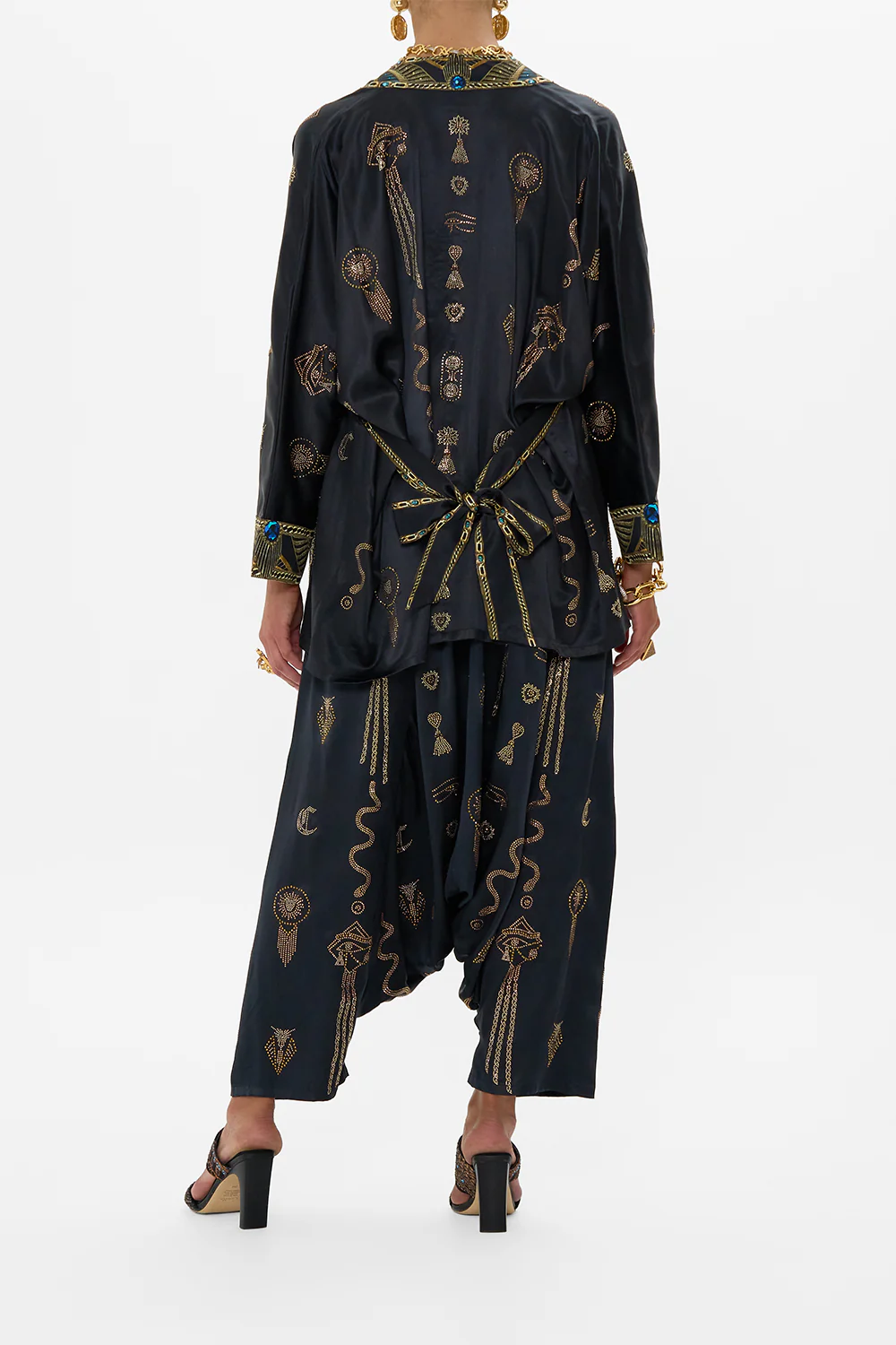 SHORT BATWING LAYER CALL ME CLEOPATRA