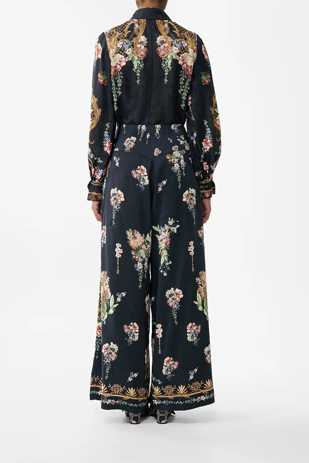 CURVED COLLAR BLOUSE NOBLE ENDEAVOURS