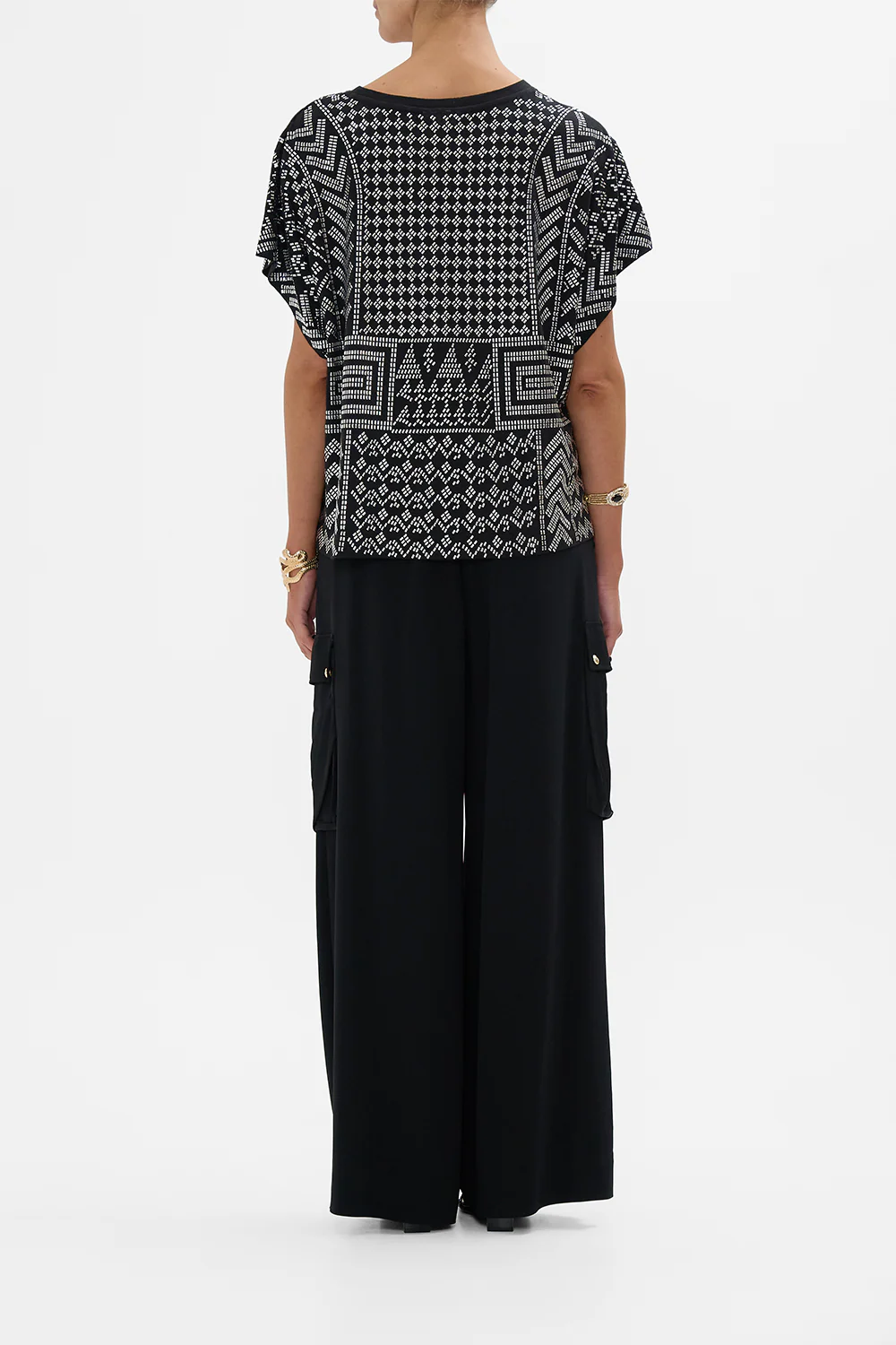 T-SHIRT WITH DROPPED ARMHOLE THEY CALLED HER NEFERTARI