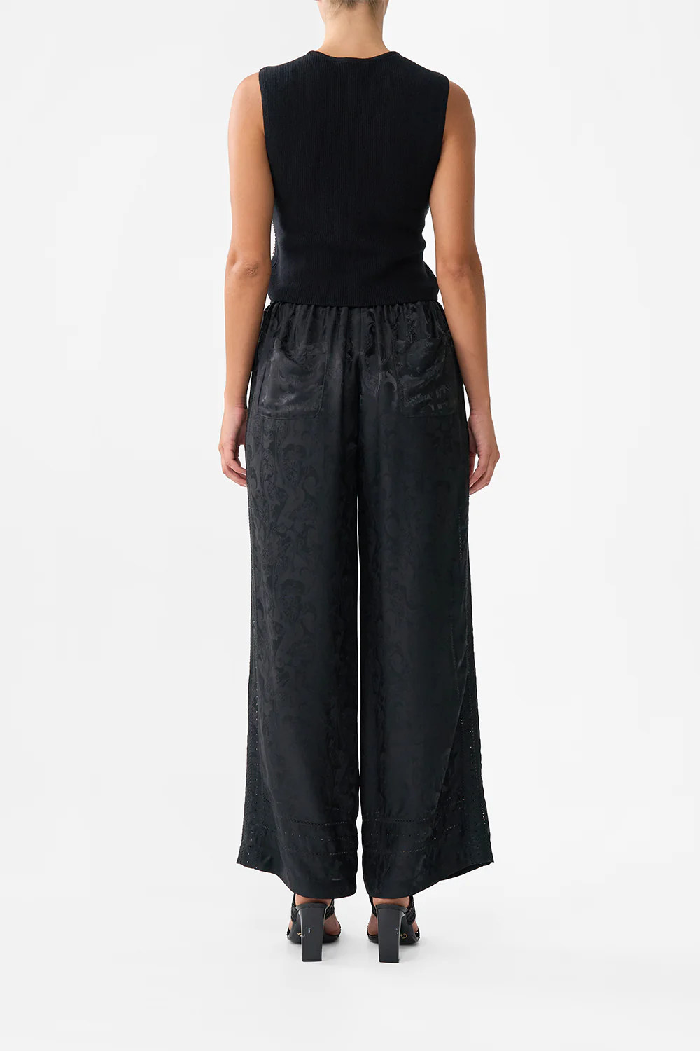 SLEEVELESS KNIT TANK TOP MONARCHY MANIA