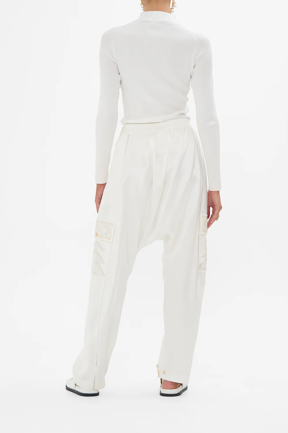 HIGH NECK KNIT TOP VALLEY OF THE QUEENS