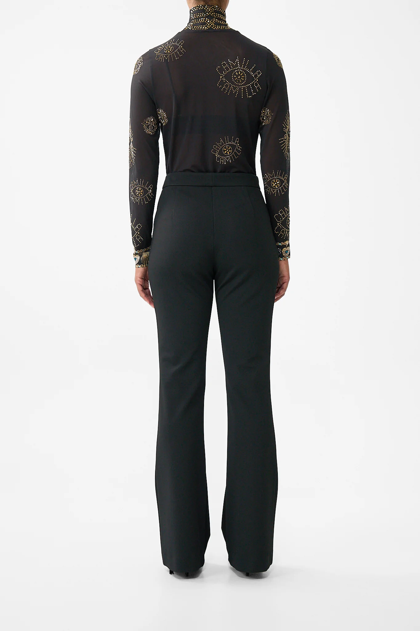 MESH TURTLE NECK AMULETS AND ALCHEMY