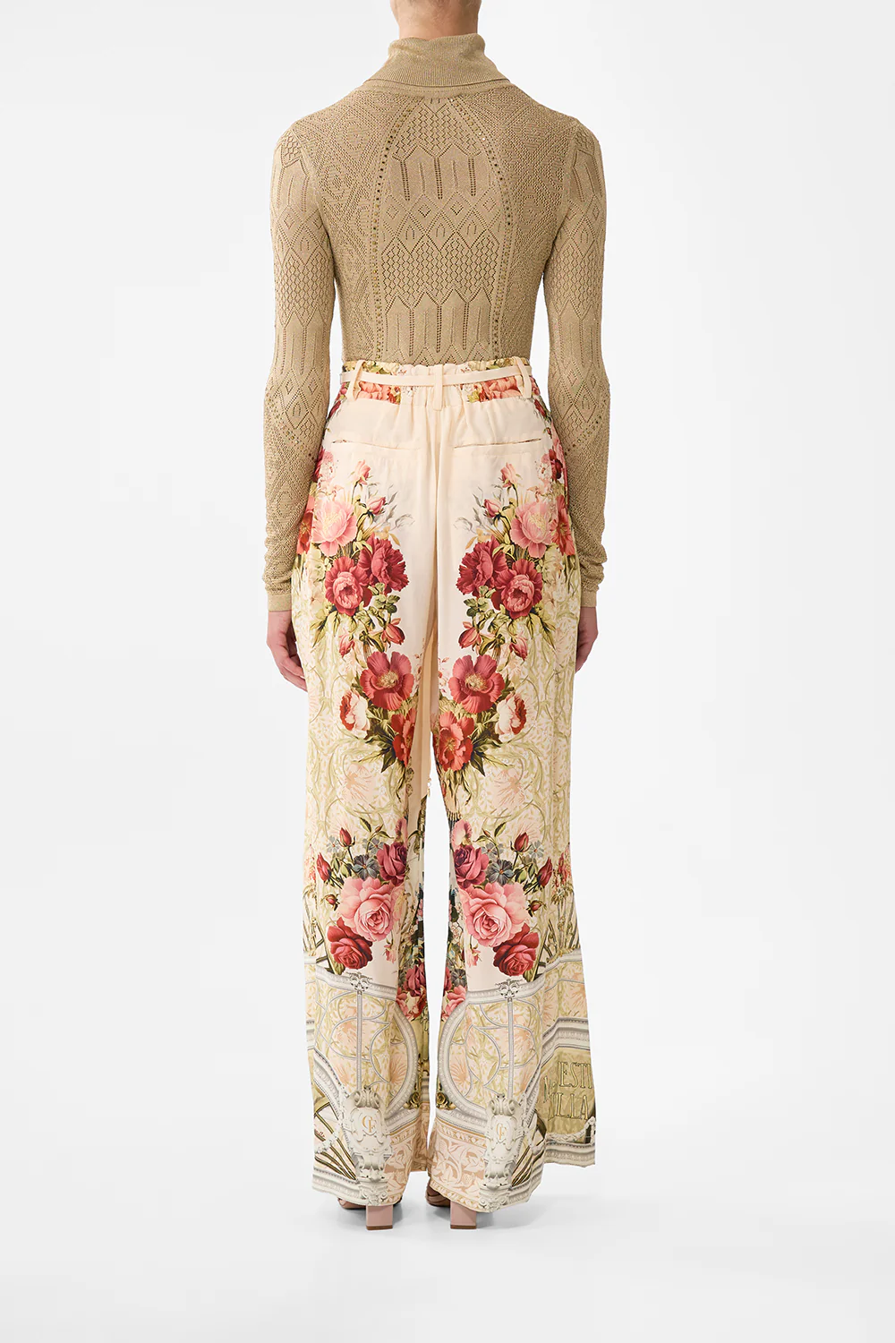 FITTED POINTELLE TURTLE NECK KNIT ORNATE ON A PLATE