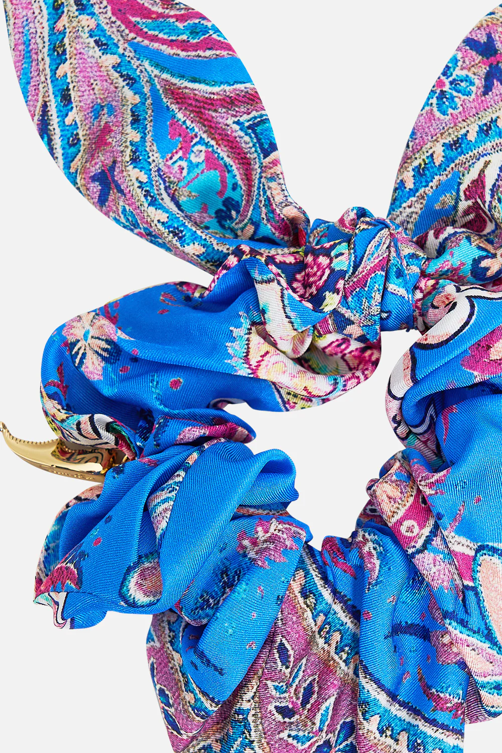 SCRUNCHIE WITH TIE AND CHARM FOOTSTEPS IN FOLKLORE