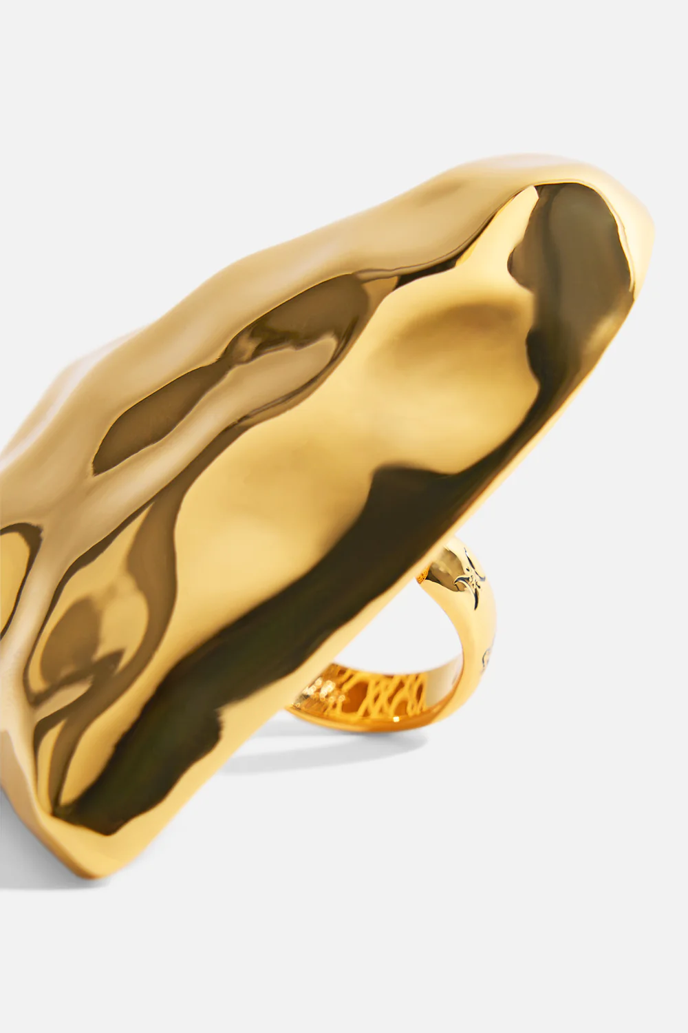 THE HEART STRING QUINTET TEXTURED RING GOLD