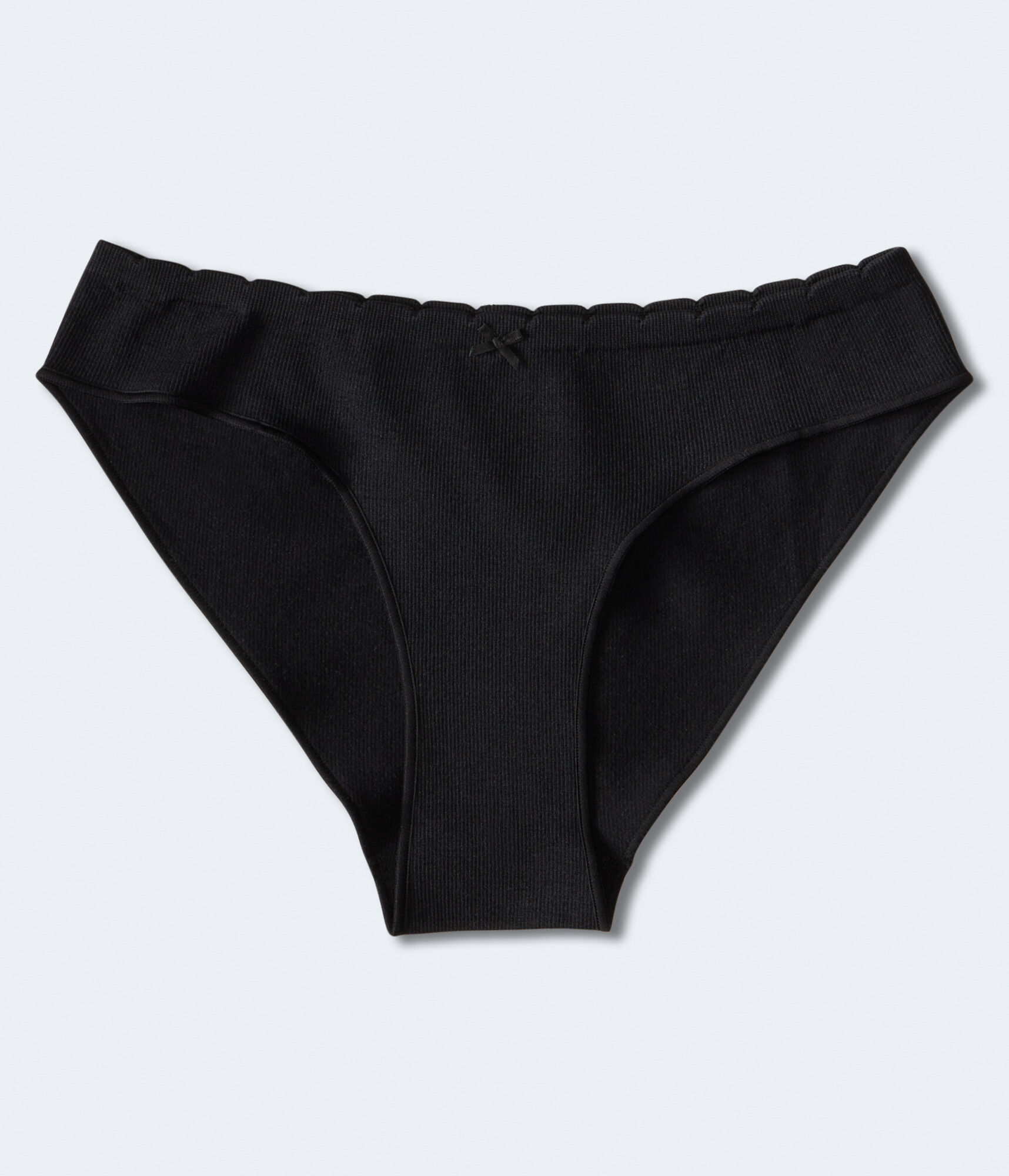 Scalloped Seamless Hipster