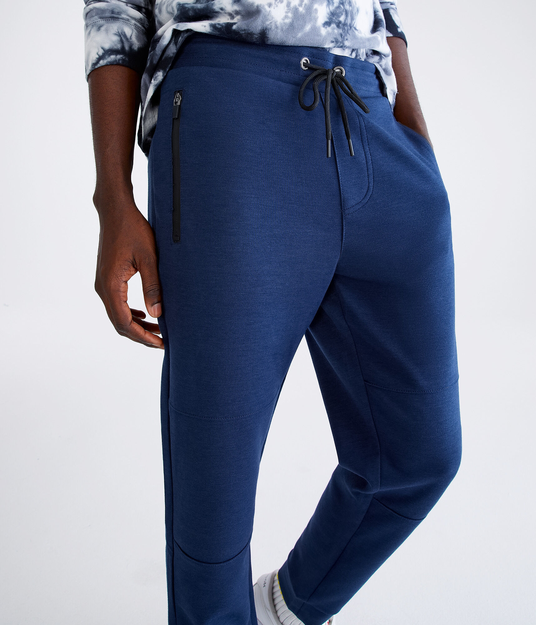 Aero MVMNT Tech Fleece Joggers
