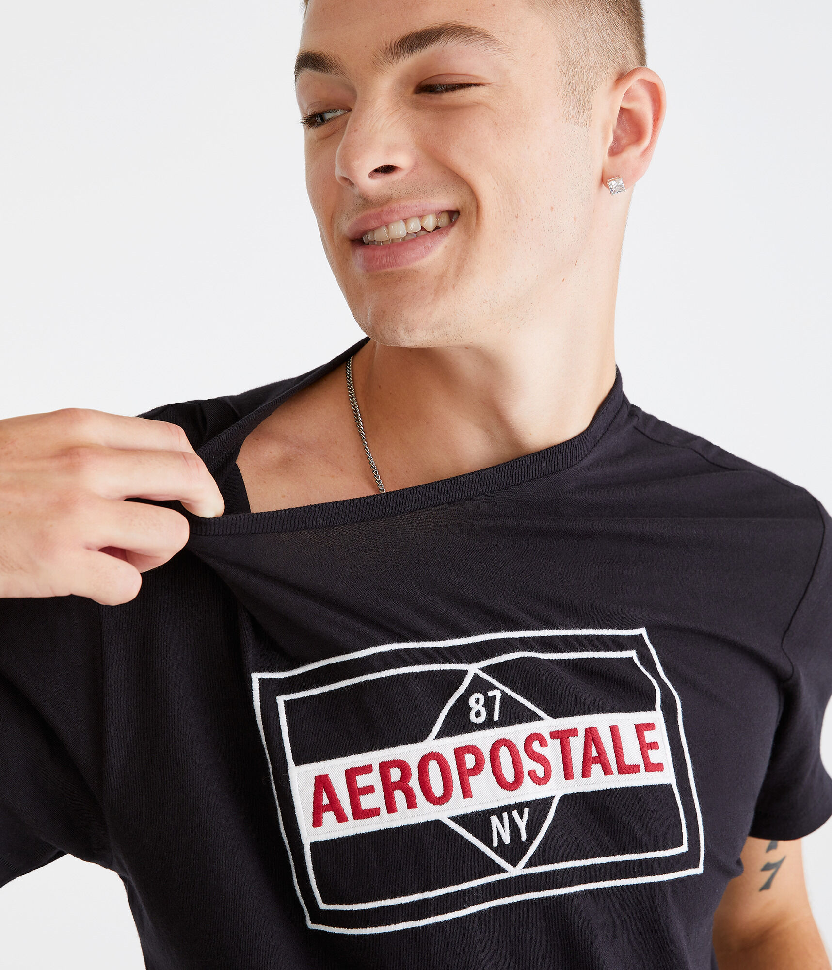 Aeropostale 87 Diamond Appliqué Graphic Tee