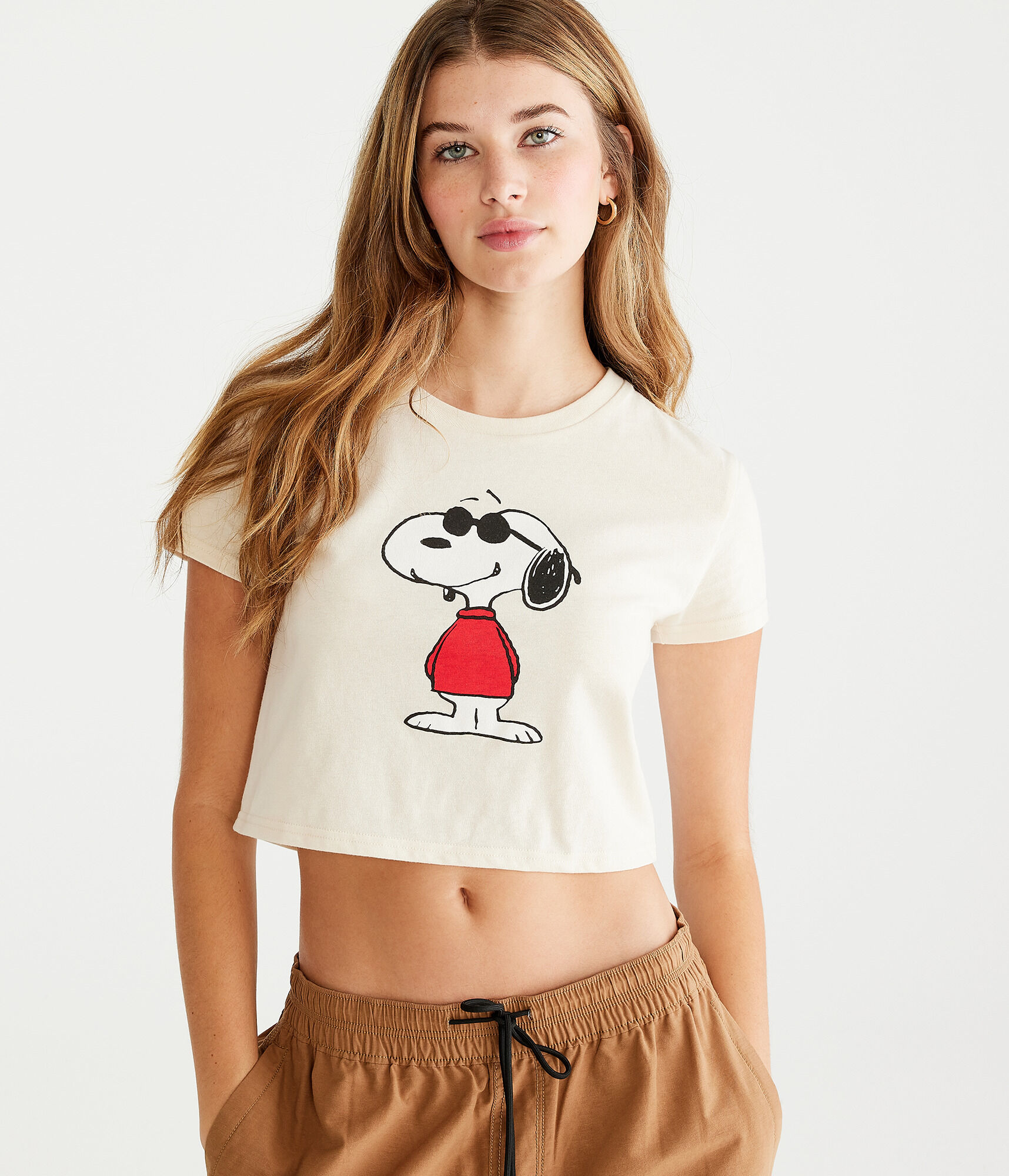Peanuts® | Aéropostale Snoopy Sunglasses Cropped Baby Tee