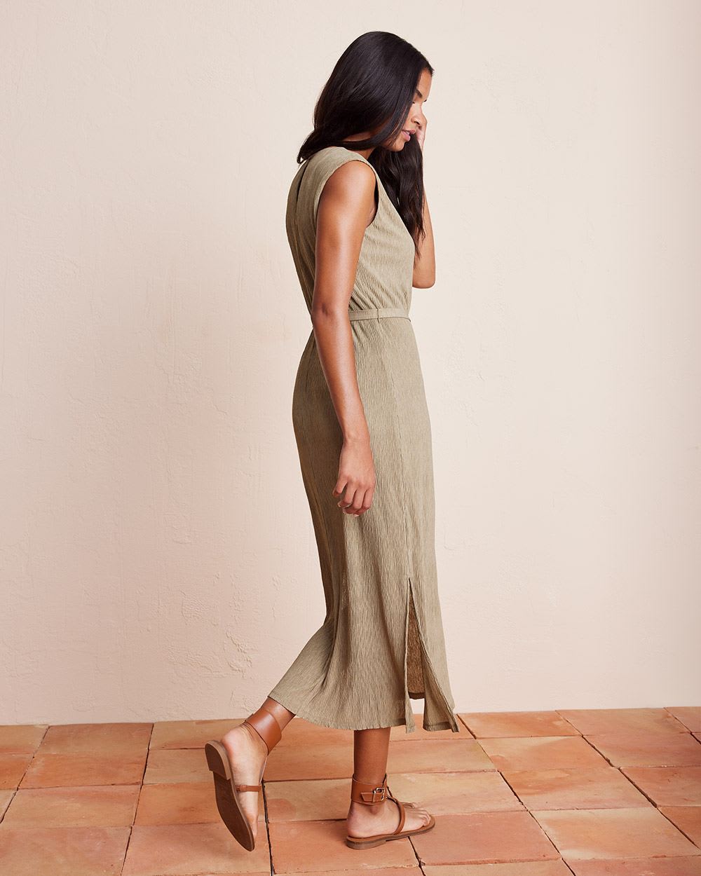 Crew-Neck Sleeveless Plissé Maxi Dress