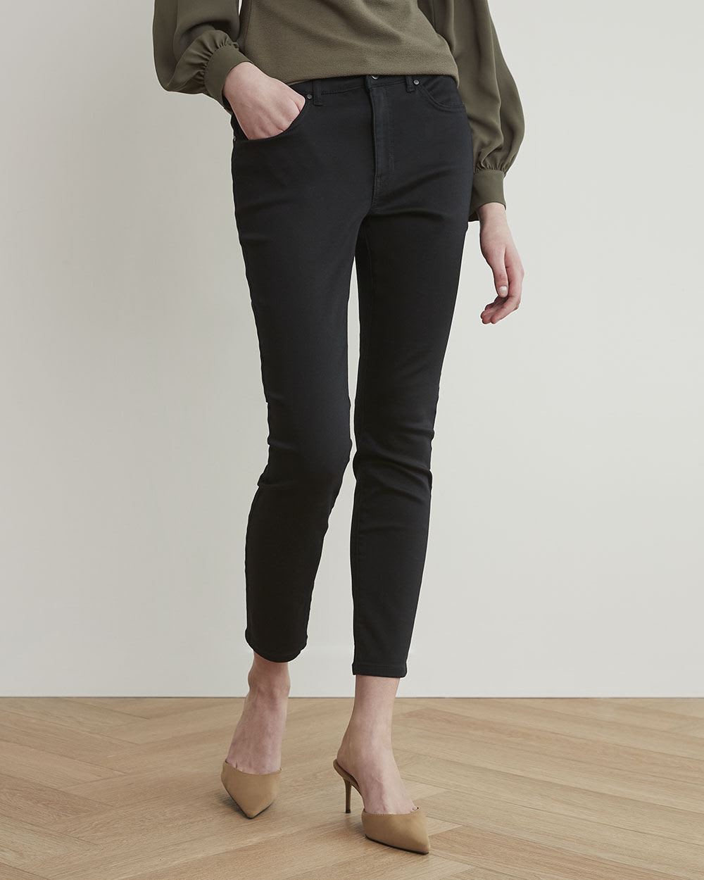 Mid-Rise Black Natalie Jegging - 28"