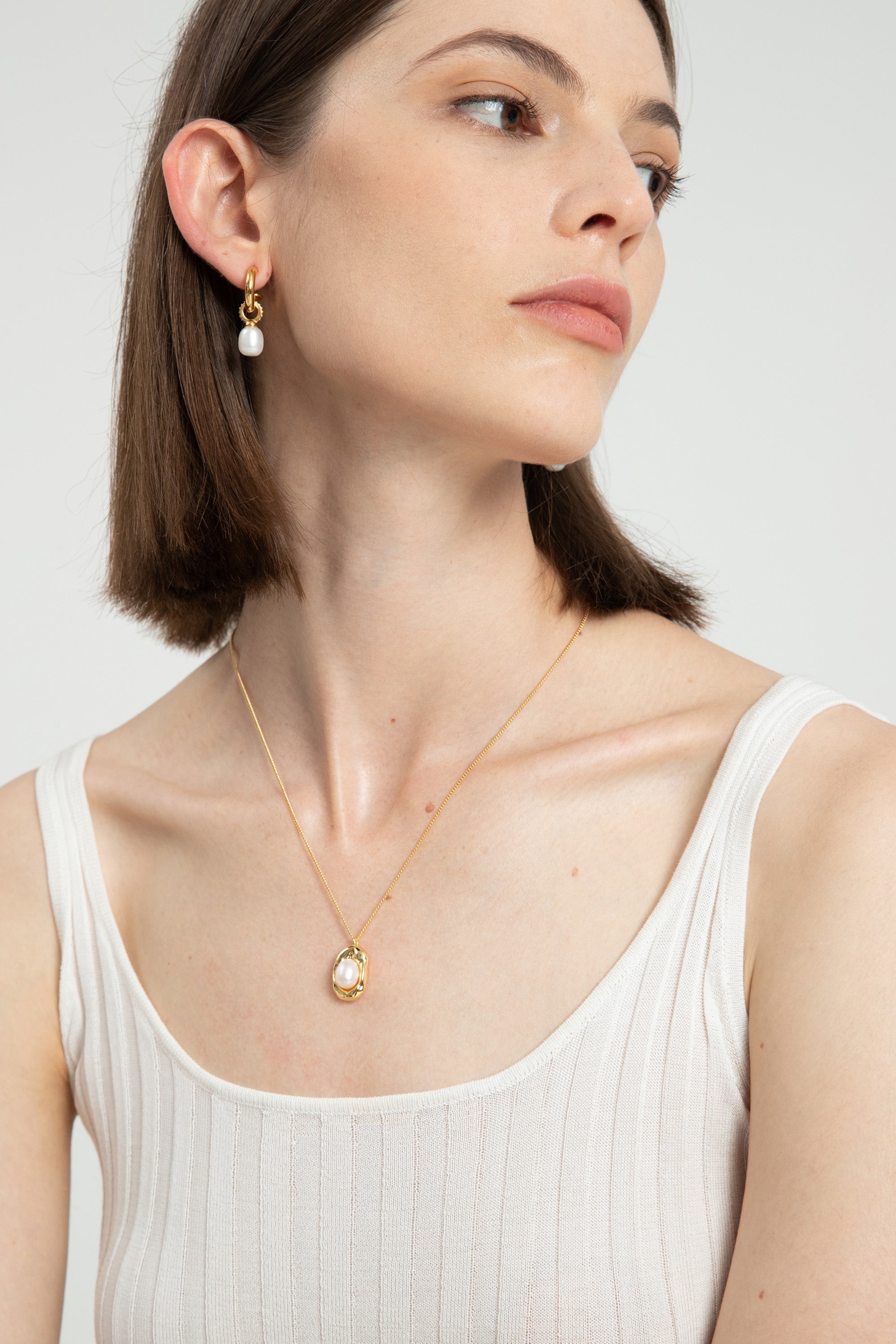 Classicharms-Gold Molten Pearl Pendant Necklace