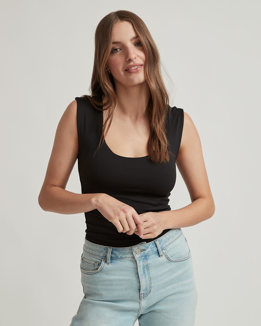 Fitted Sleeveless Scoop-Neck Tank Top