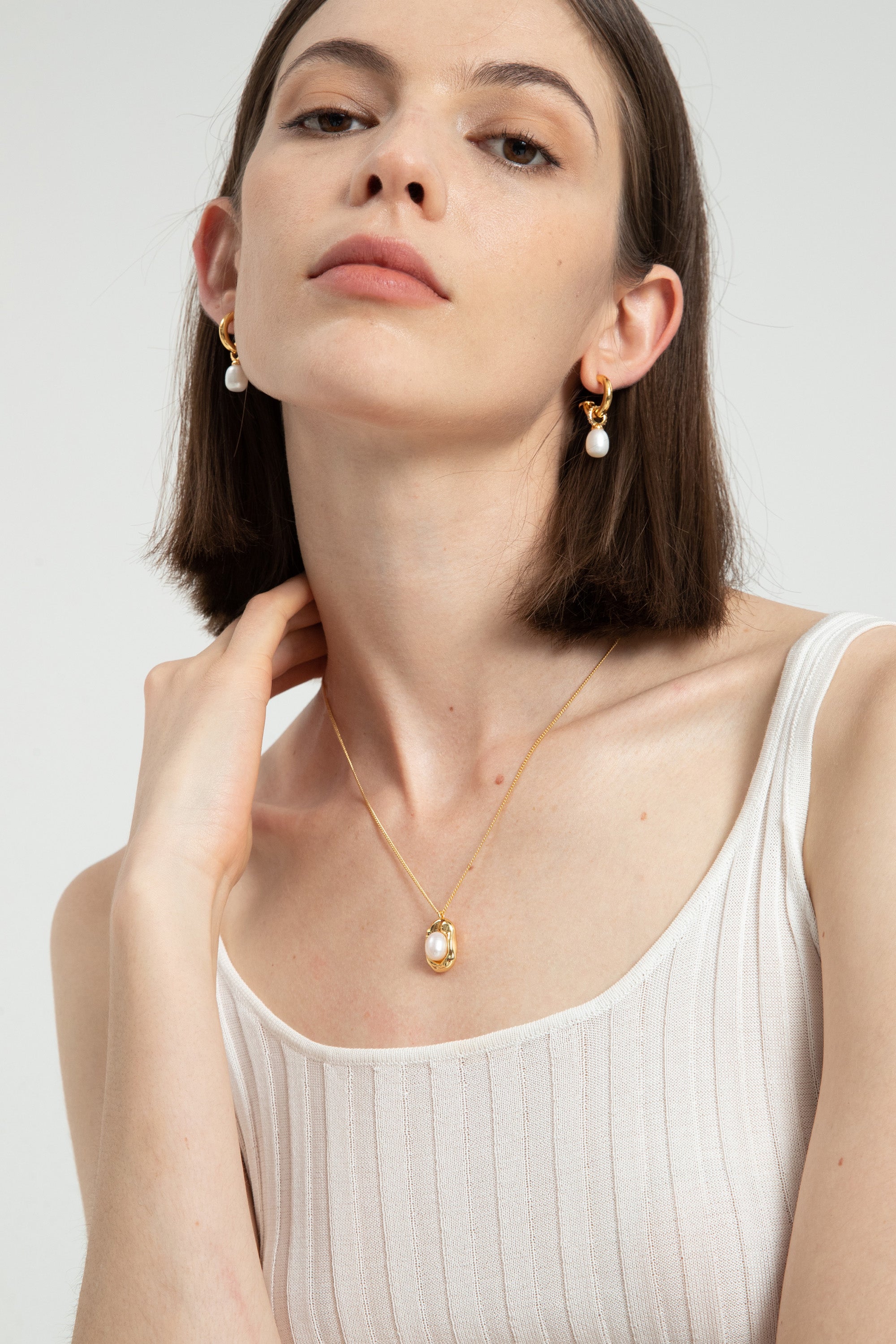Classicharms-Gold Molten Pearl Pendant Necklace