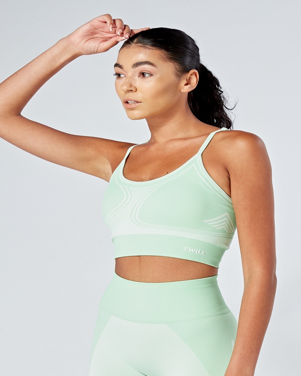 Twill Active - Recycled Colour Block Body Fit Seamless Sports Bra - Green