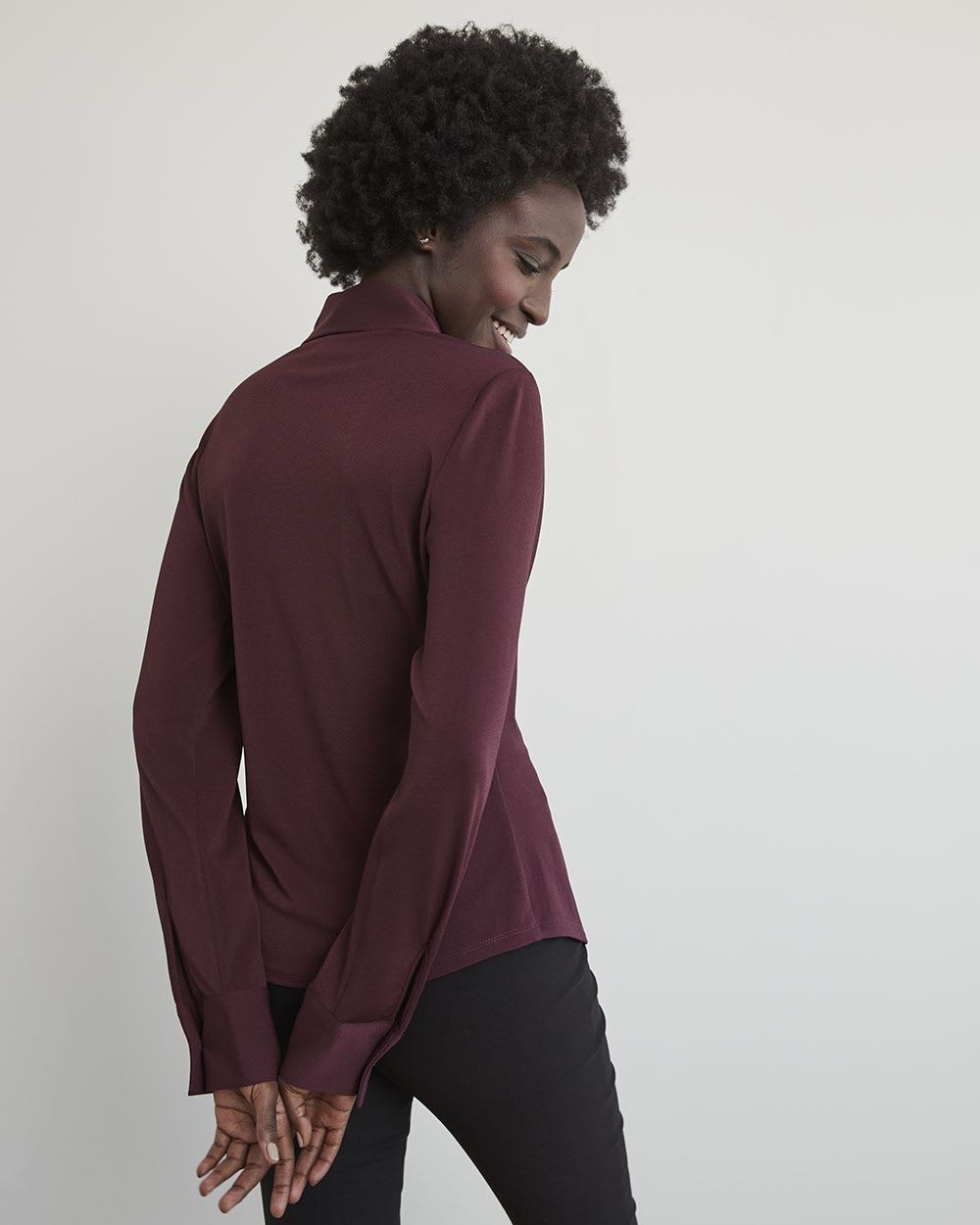 Long-Sleeve Buttoned-Down Knit Shirt