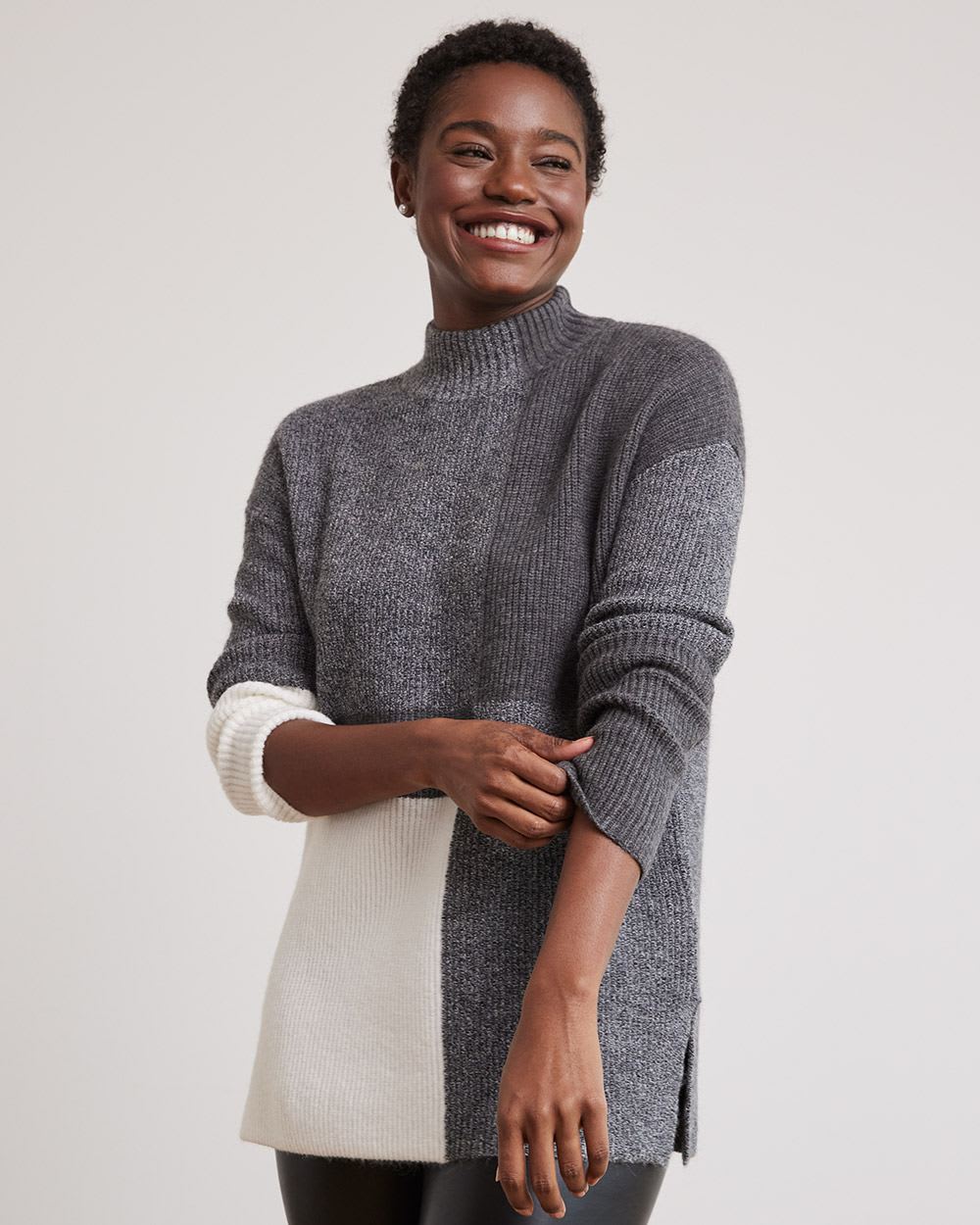 Relaxed-Fit Turtleneck Colour-Blocked Sweater