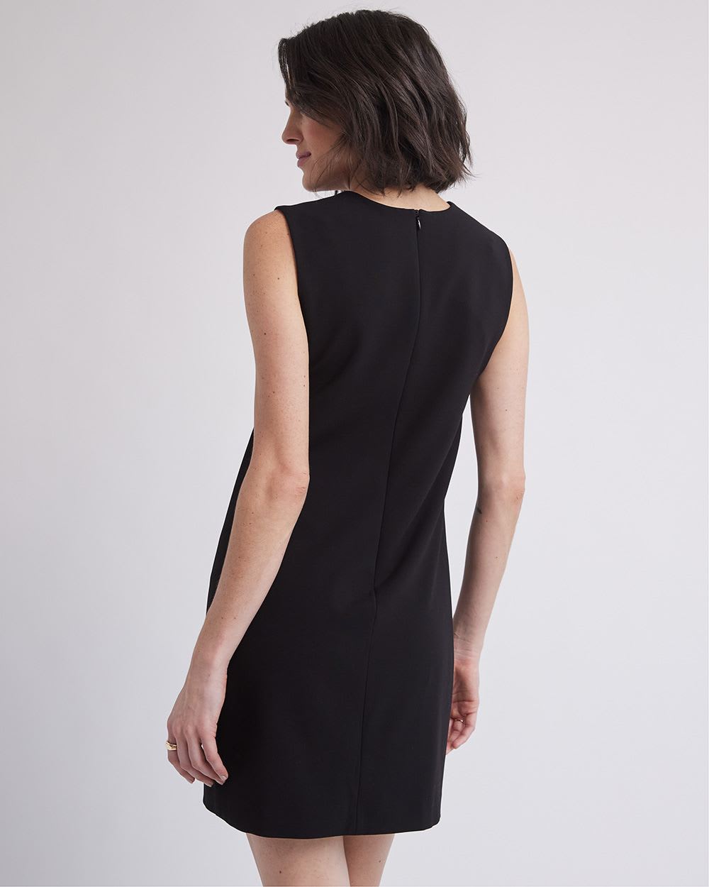 Sleeveless Crew-Neck Straight Dress