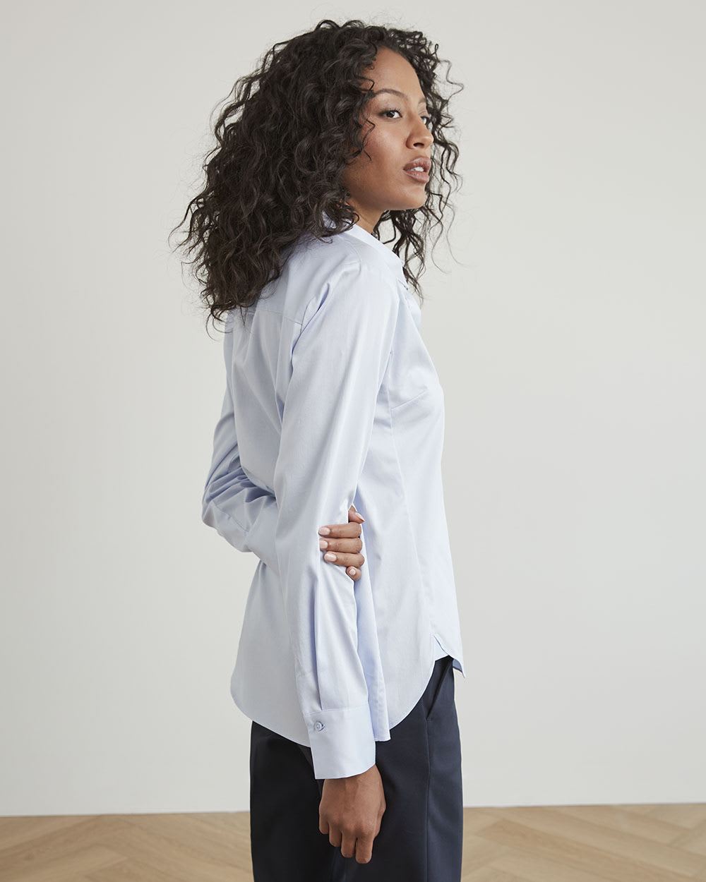 Long-Sleeve Buttoned-Down Poplin Blouse
