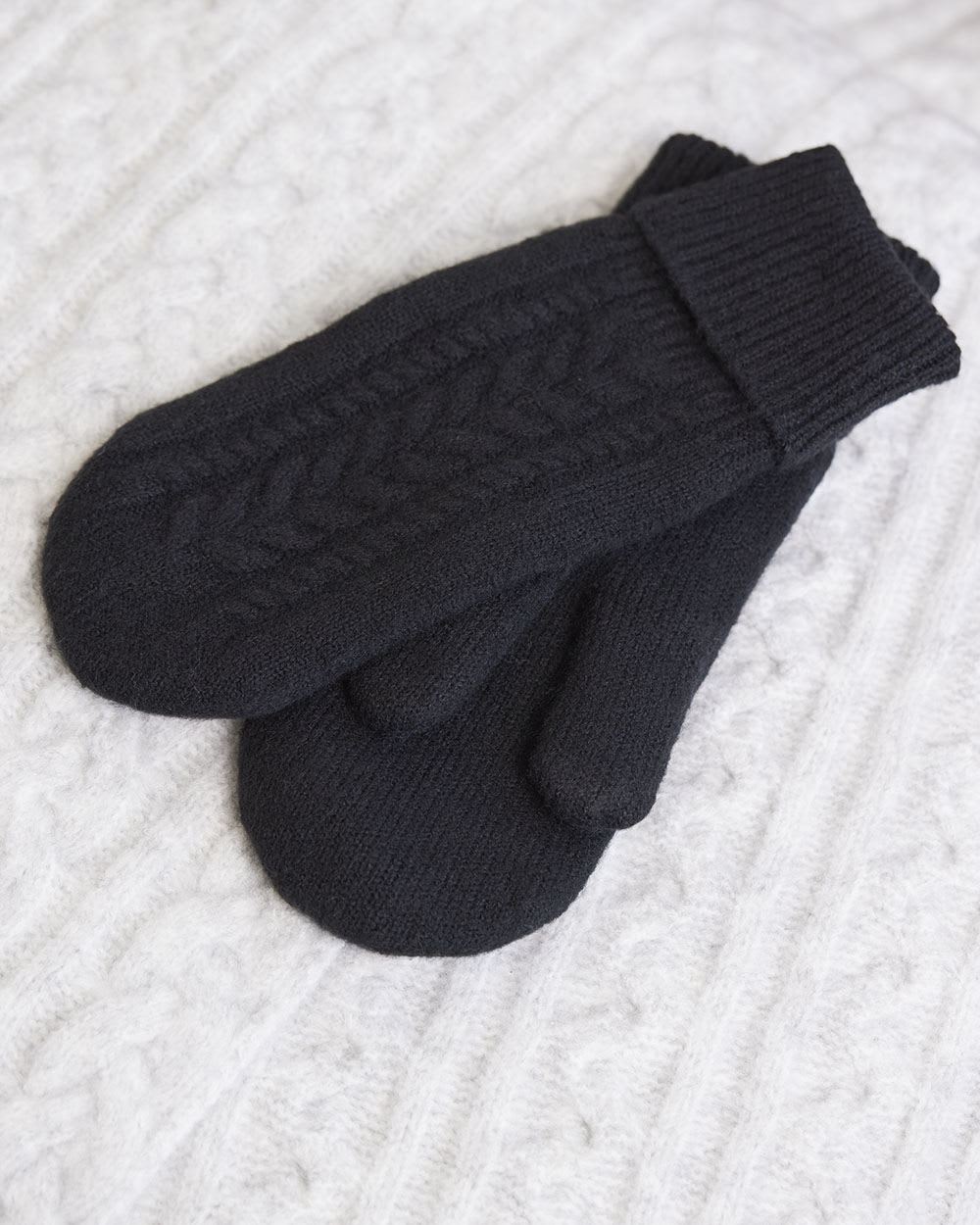 Cable-Knit Mitts with Fleece Lining