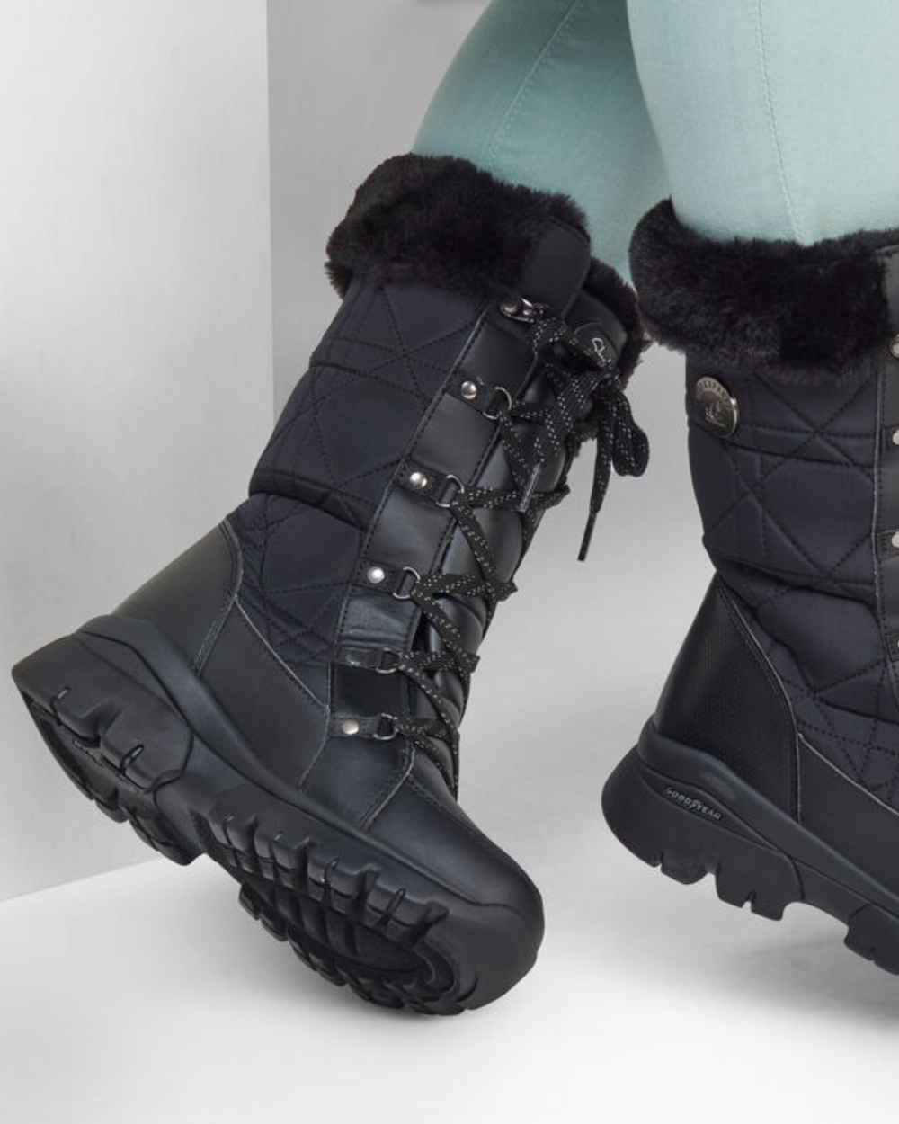 SKECHERS STORMCRUSHER - REAL ESTATE!