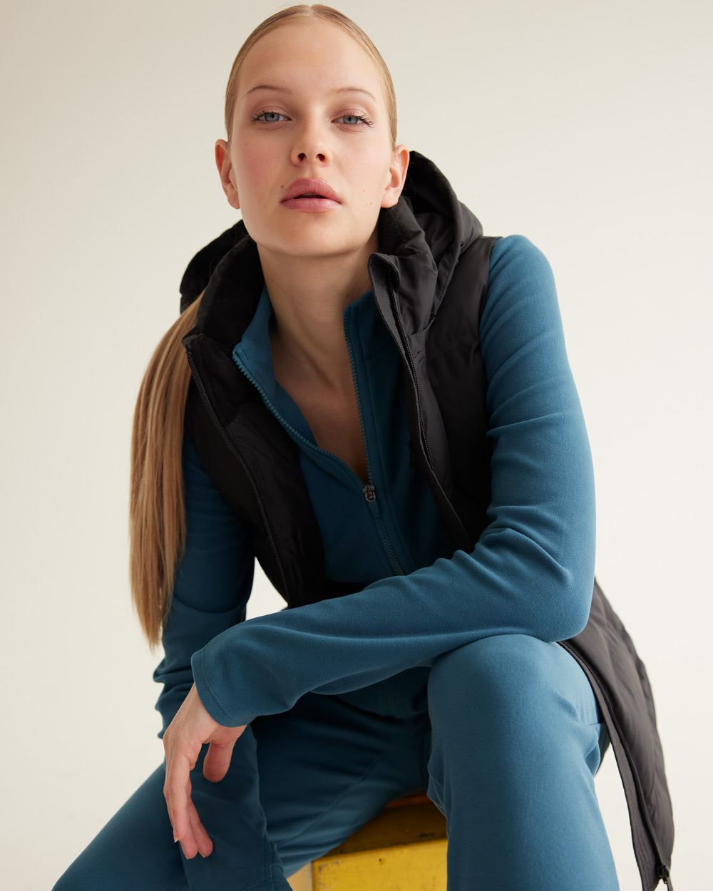 Sleeveless Vest - Hyba