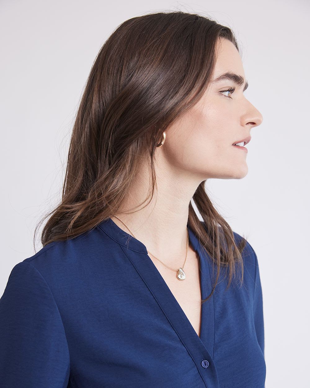 Long-Sleeve Buttoned-Down Fluid Blouse with V Neckline