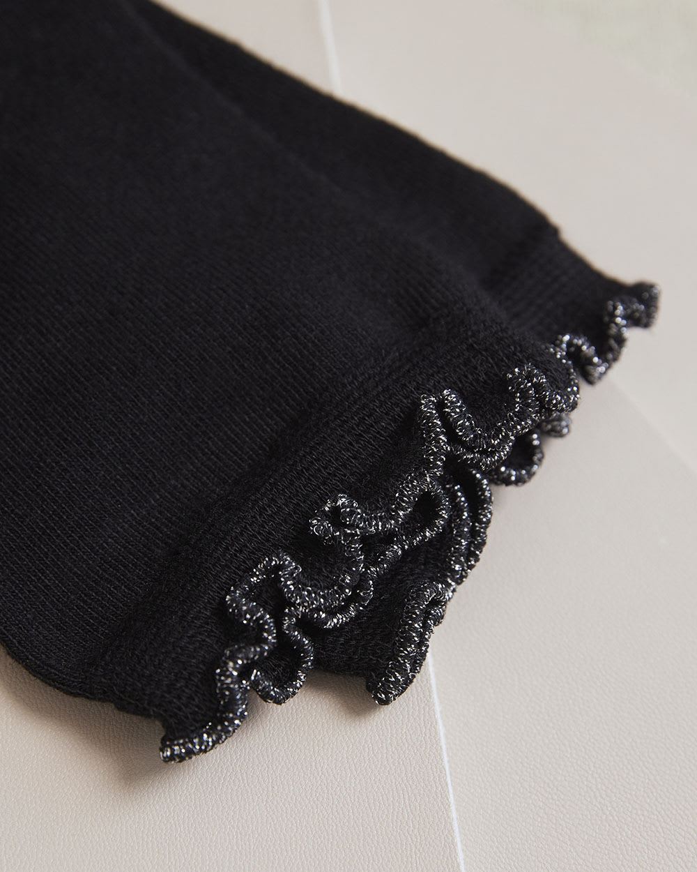 Bamboo Crew Socks with Metallic Frills