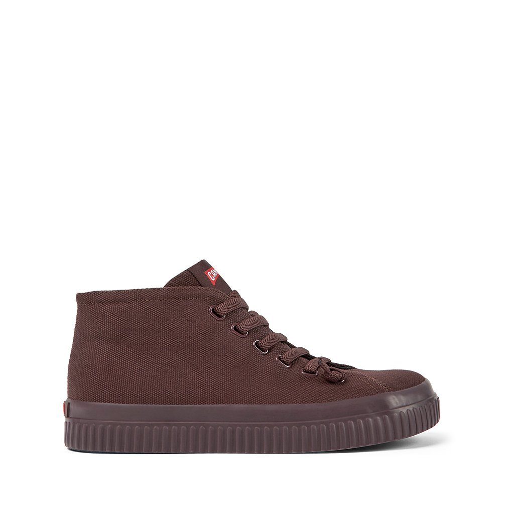 Camper Peu Roda in Burgundy