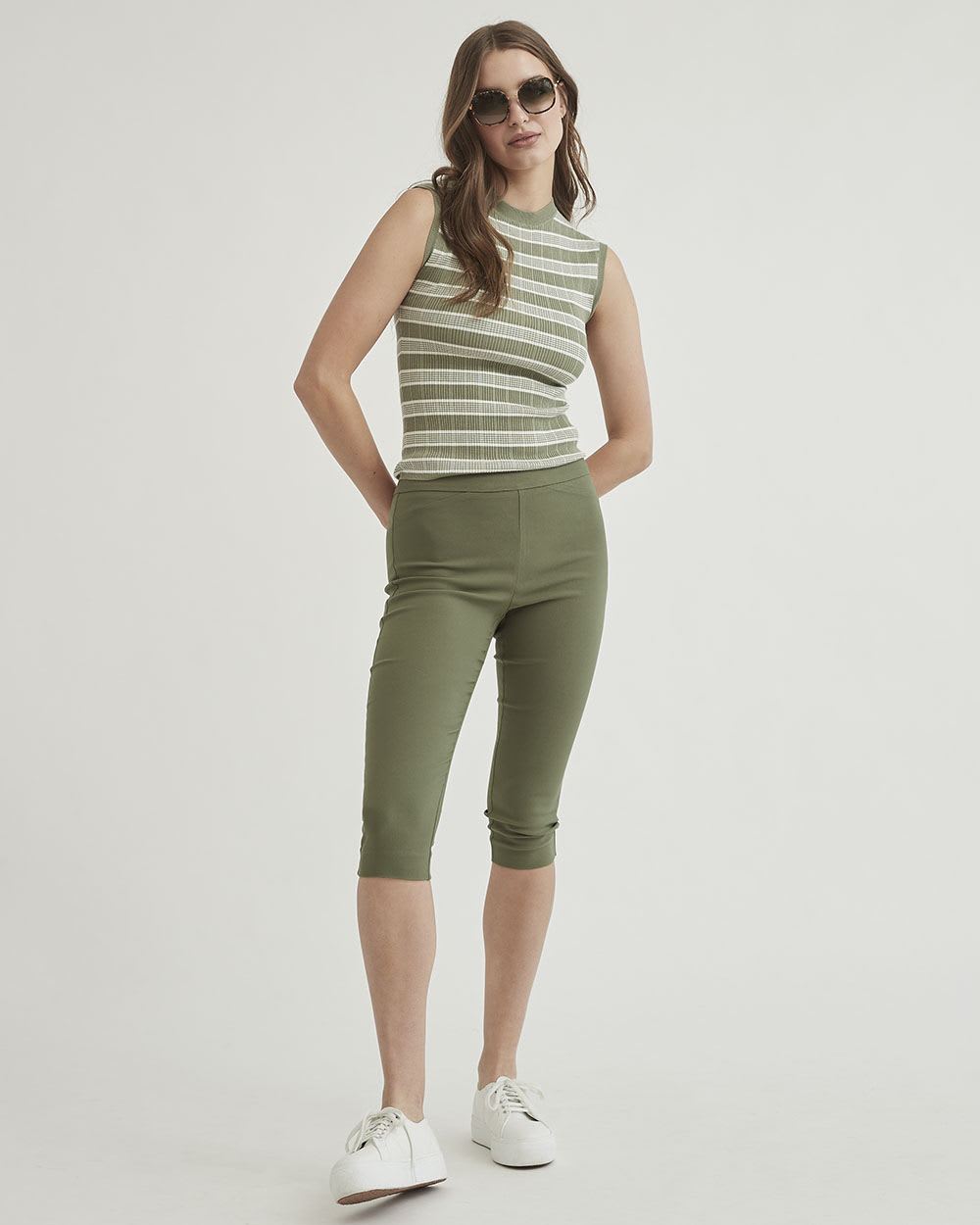 Solid City Legging Capri Pant