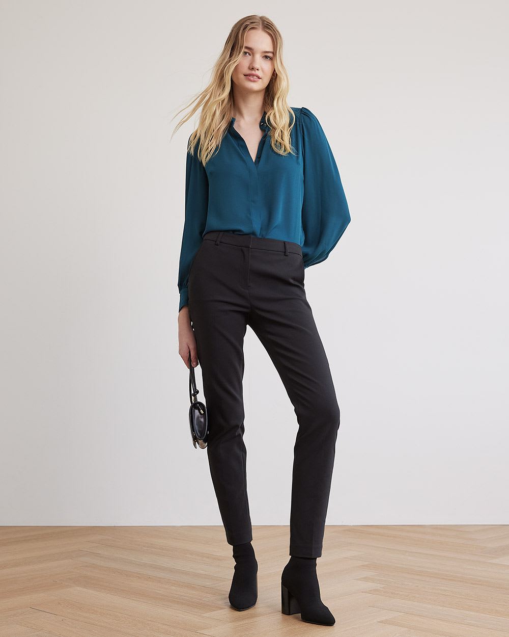 Long-Sleeve Buttoned-Down Silky Crepe Blouse