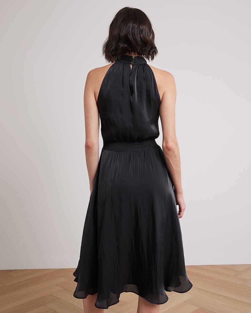 Sleeveless Midi Sequins Cocktail Dress with Halter Neckline