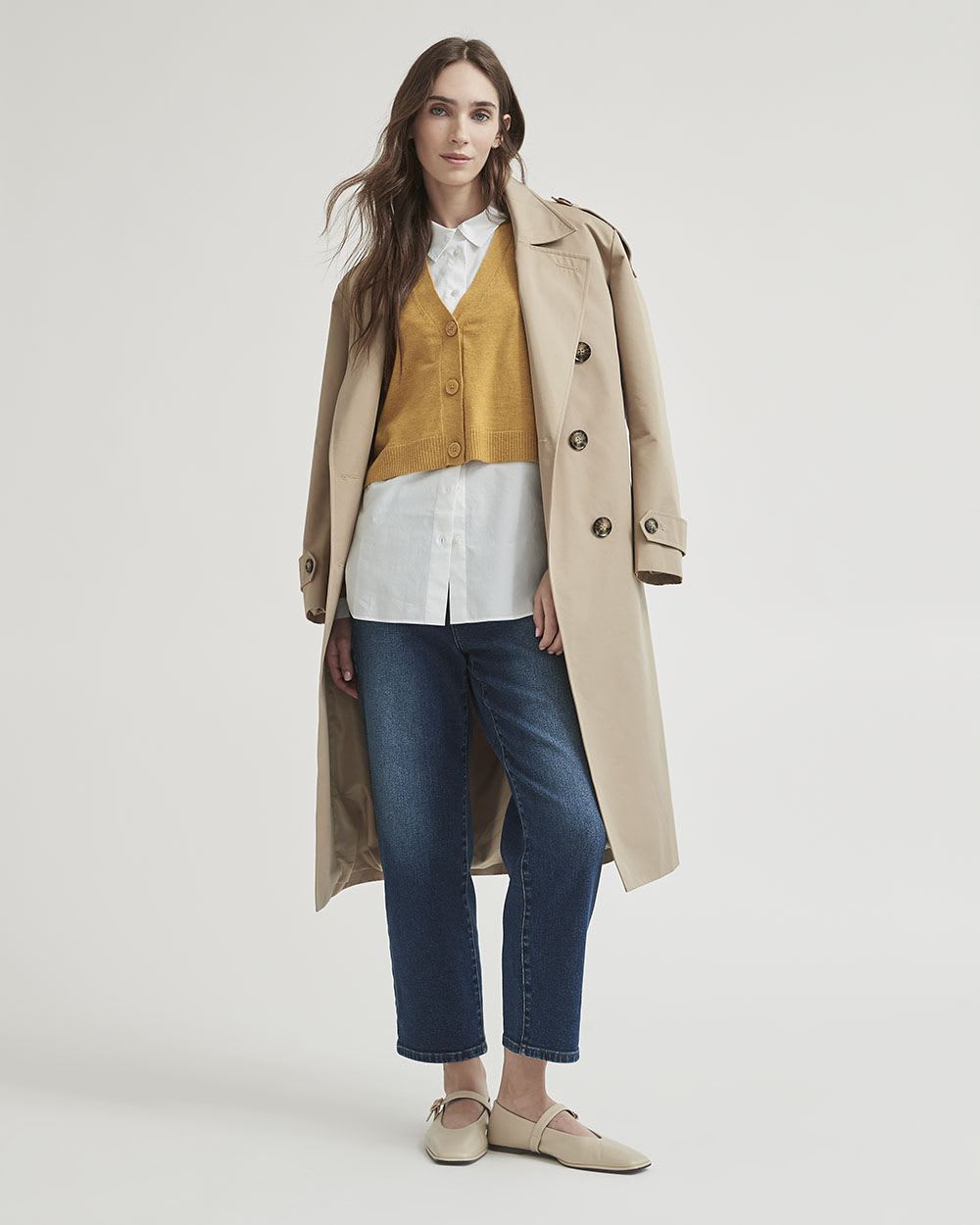 Long-Sleeve Buttoned-Down White Poplin Blouse