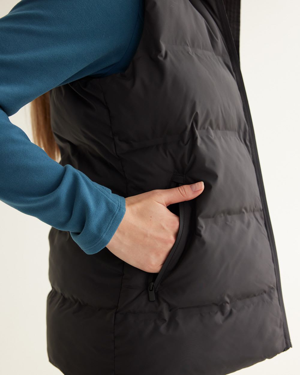 Sleeveless Vest - Hyba