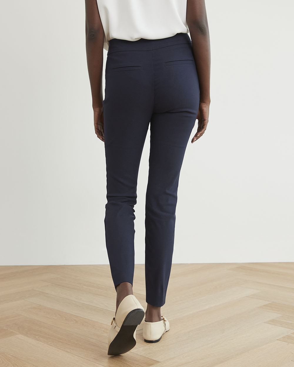 Solid High-Rise City Legging Pant