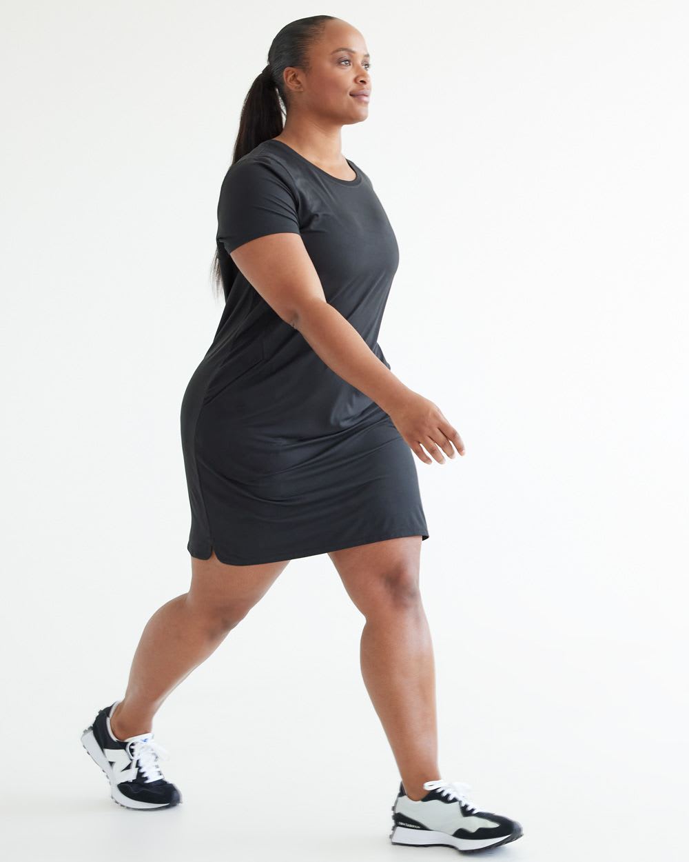 Short-Sleeve T-Shirt Dress - Dry Lux Hyba