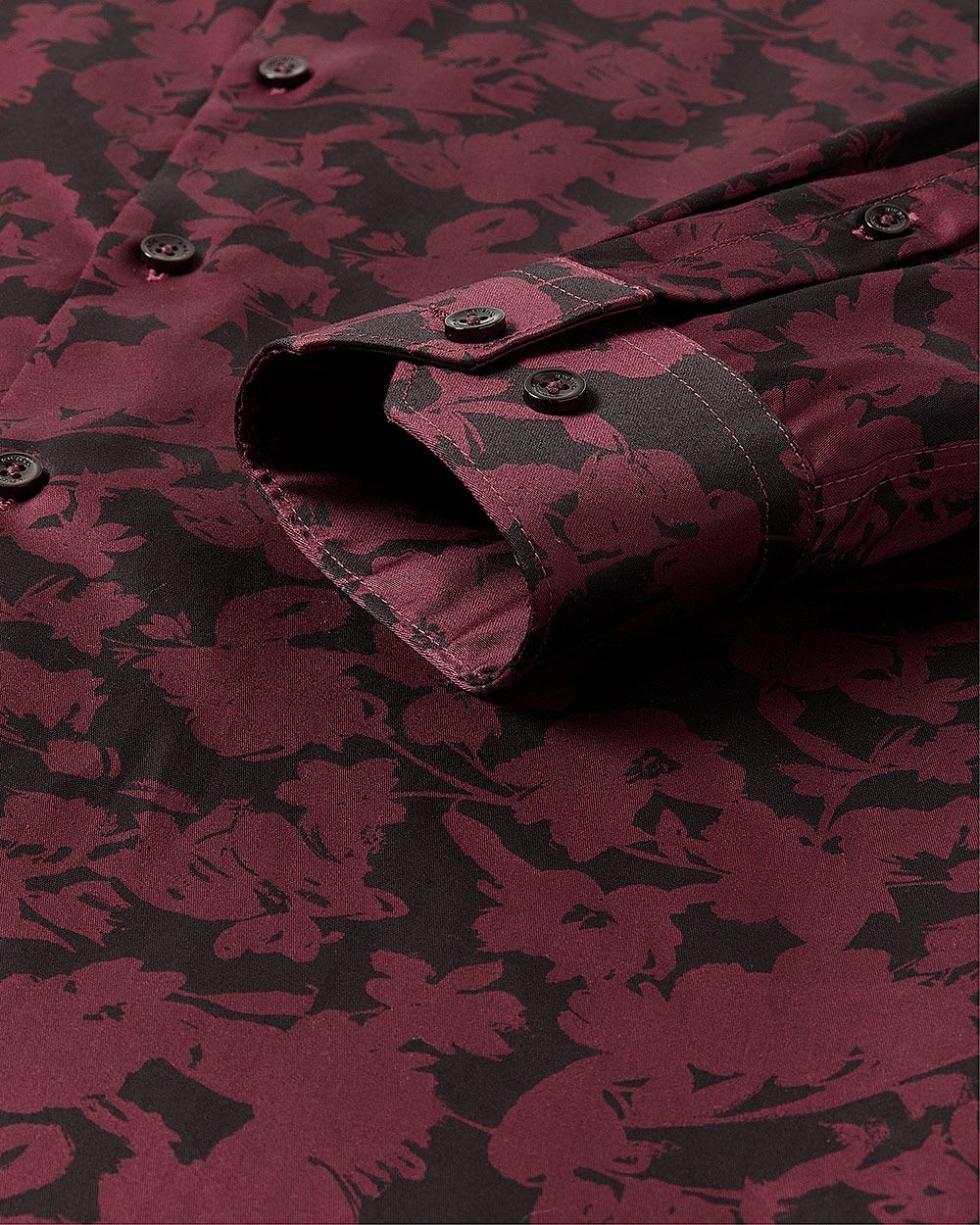 Tailored-Fit Dress Shirt with Bold Floral Pattern