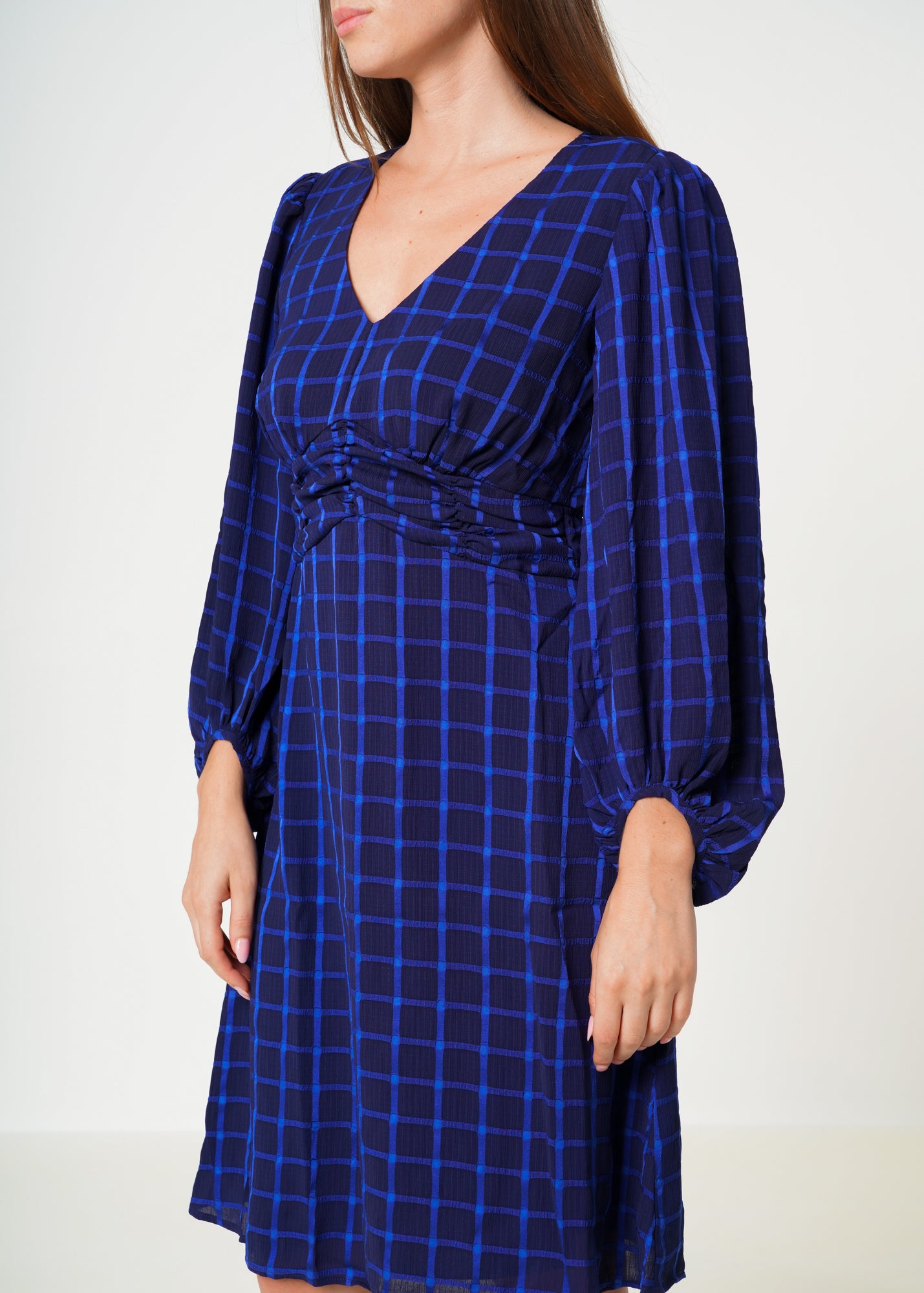 Nurode V-neck Checkered Dress