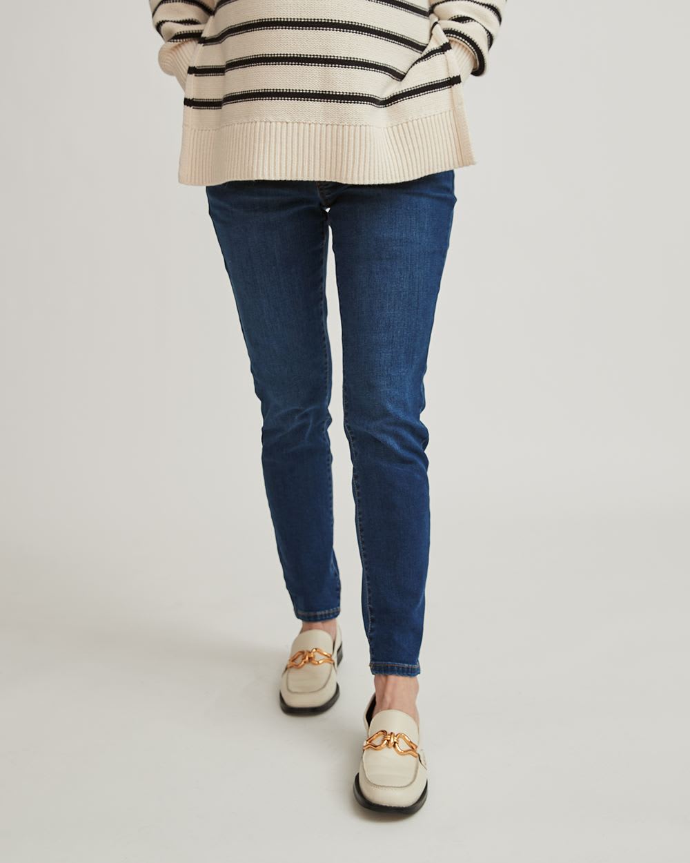 Medium Wash Natalie Jegging - 28" - Thyme Maternity