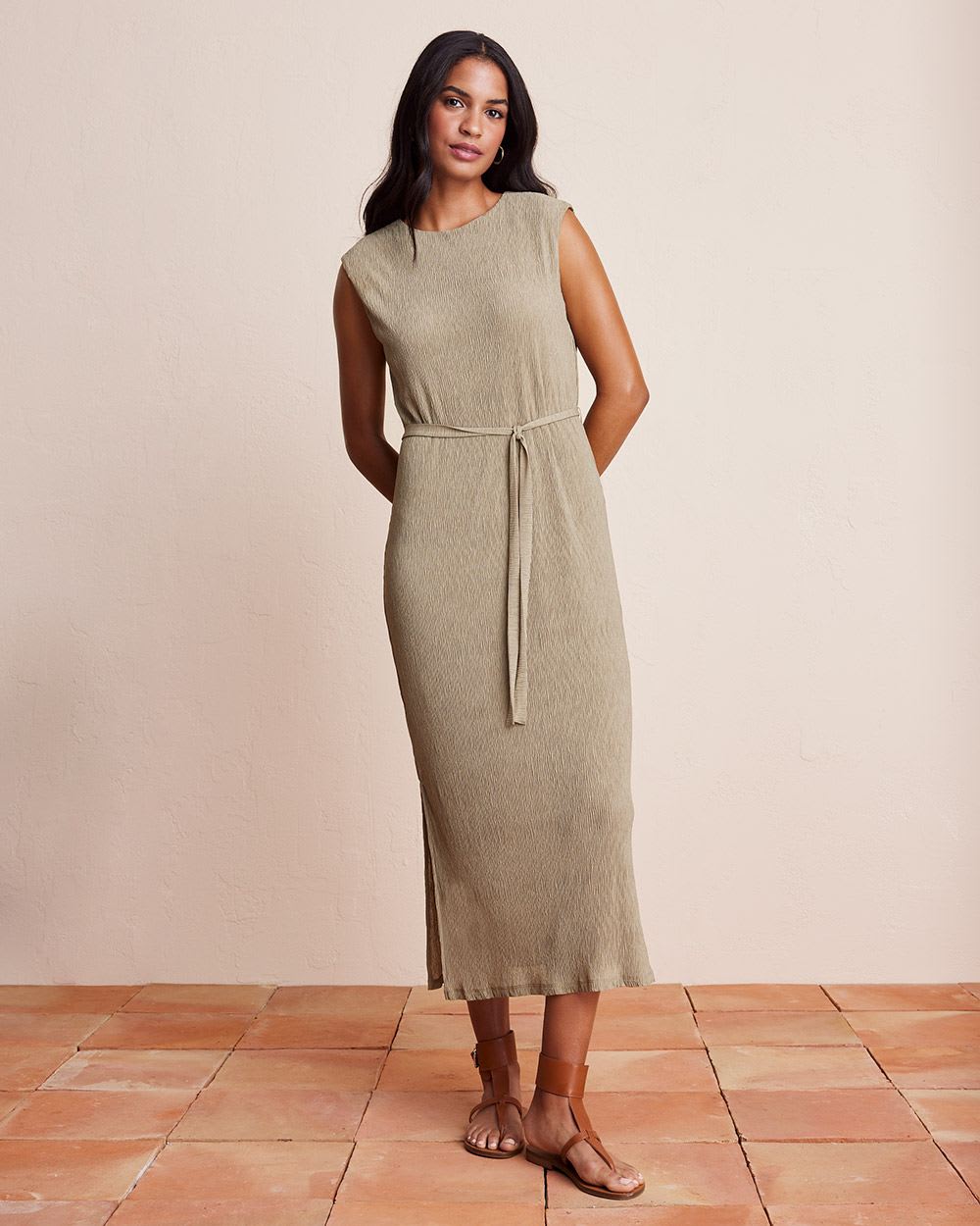 Crew-Neck Sleeveless Plissé Maxi Dress