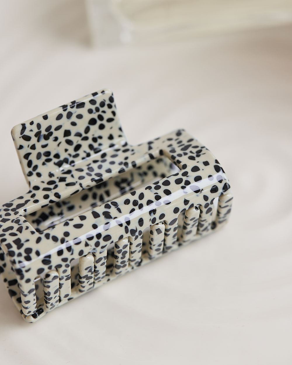 Dotted Rectangular Acrylic Hair Gripper
