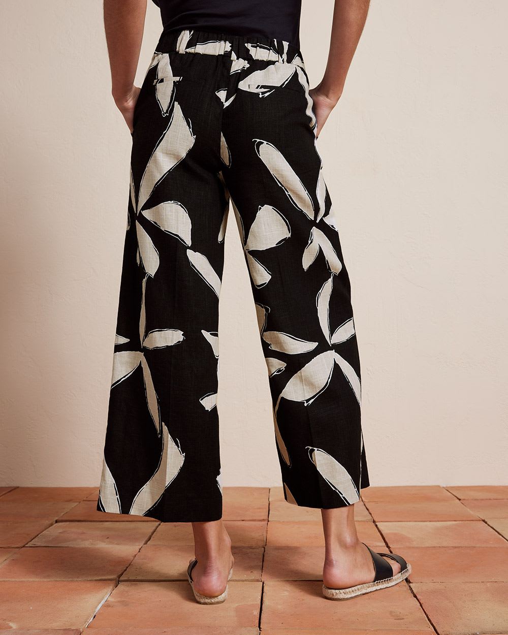 Linen High-Rise Wide-Leg Crop Cargo Pant