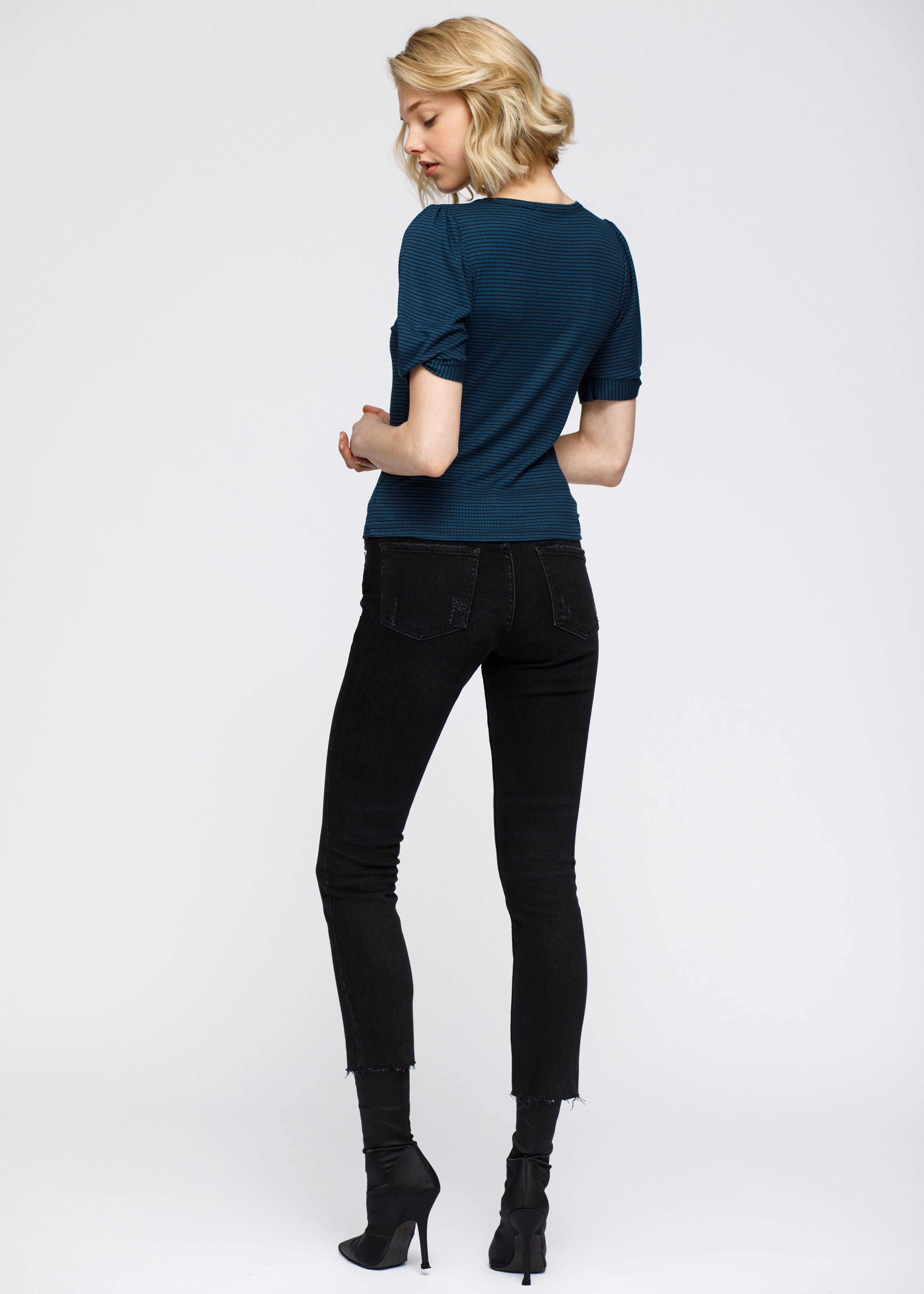 Nurode Gathered Short Sleeve Striped Knit Top