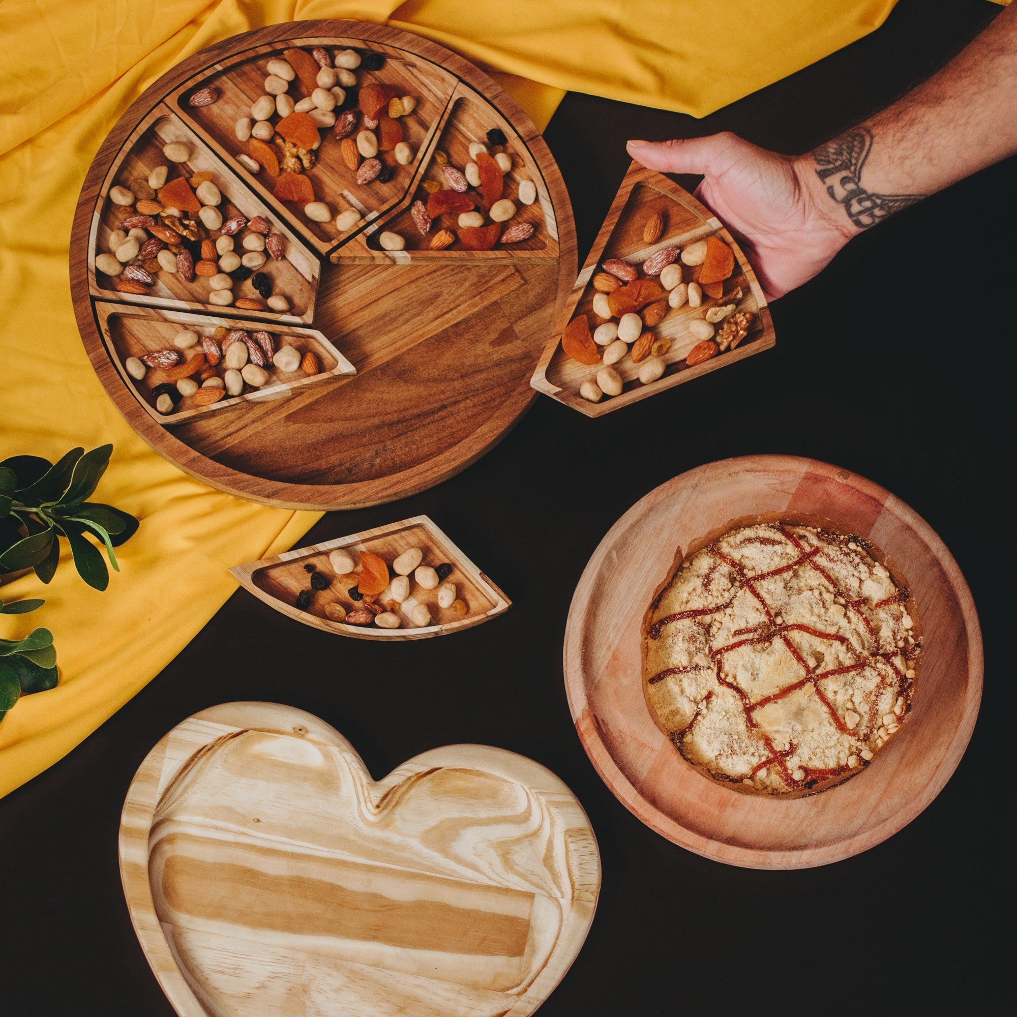 Teca Collection Wooden Serving Platter with 6 Dividers 33x2cm