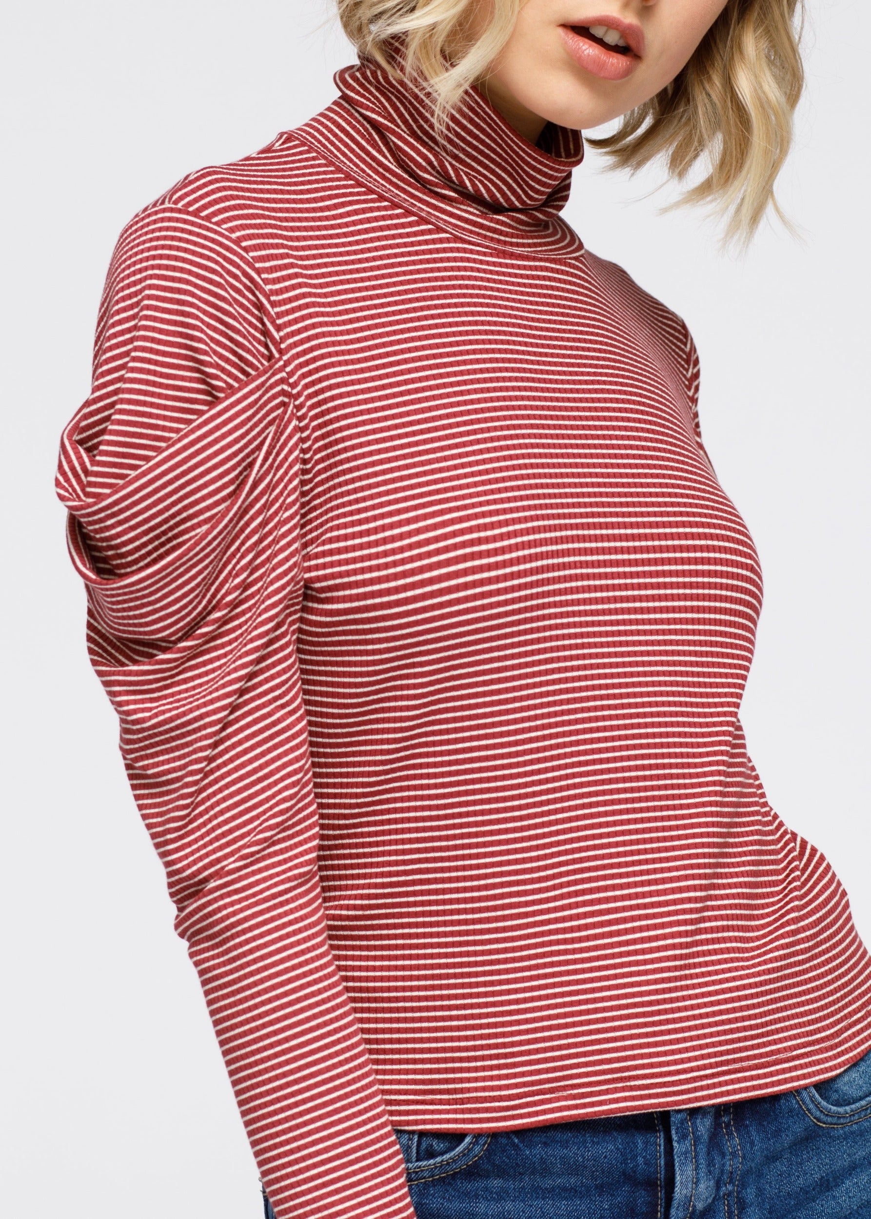 Nurode Turtle Neck Puff Sleeve Striped Knit Top