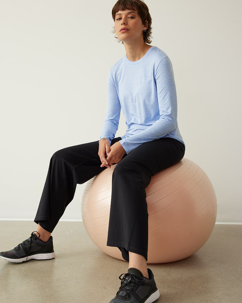 Long-Sleeve Crew-Neck Tee - Dry Lux Hyba Essentials