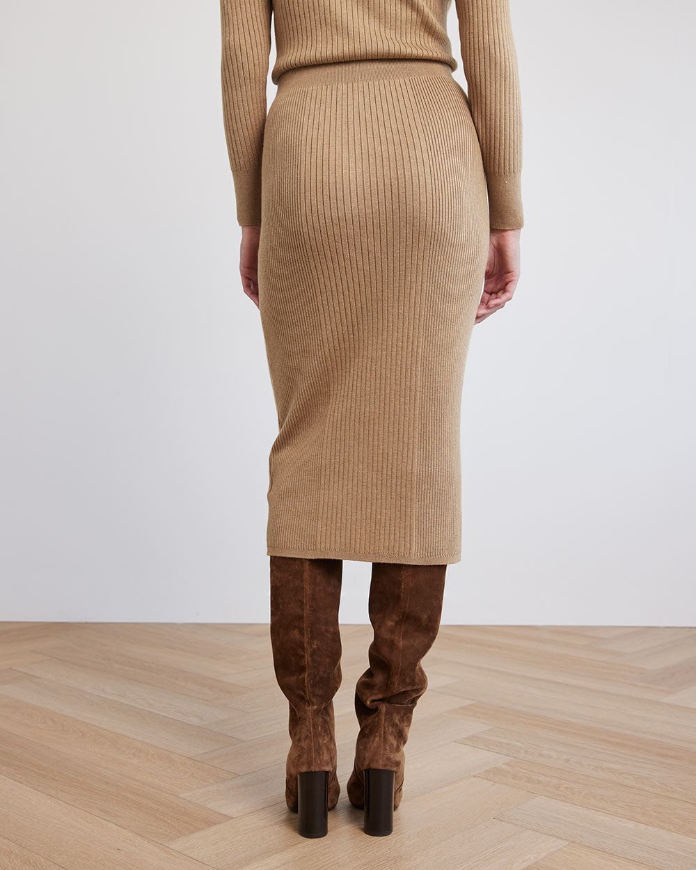 Knitted Pencil Midi Skirt with Decorative Pockets